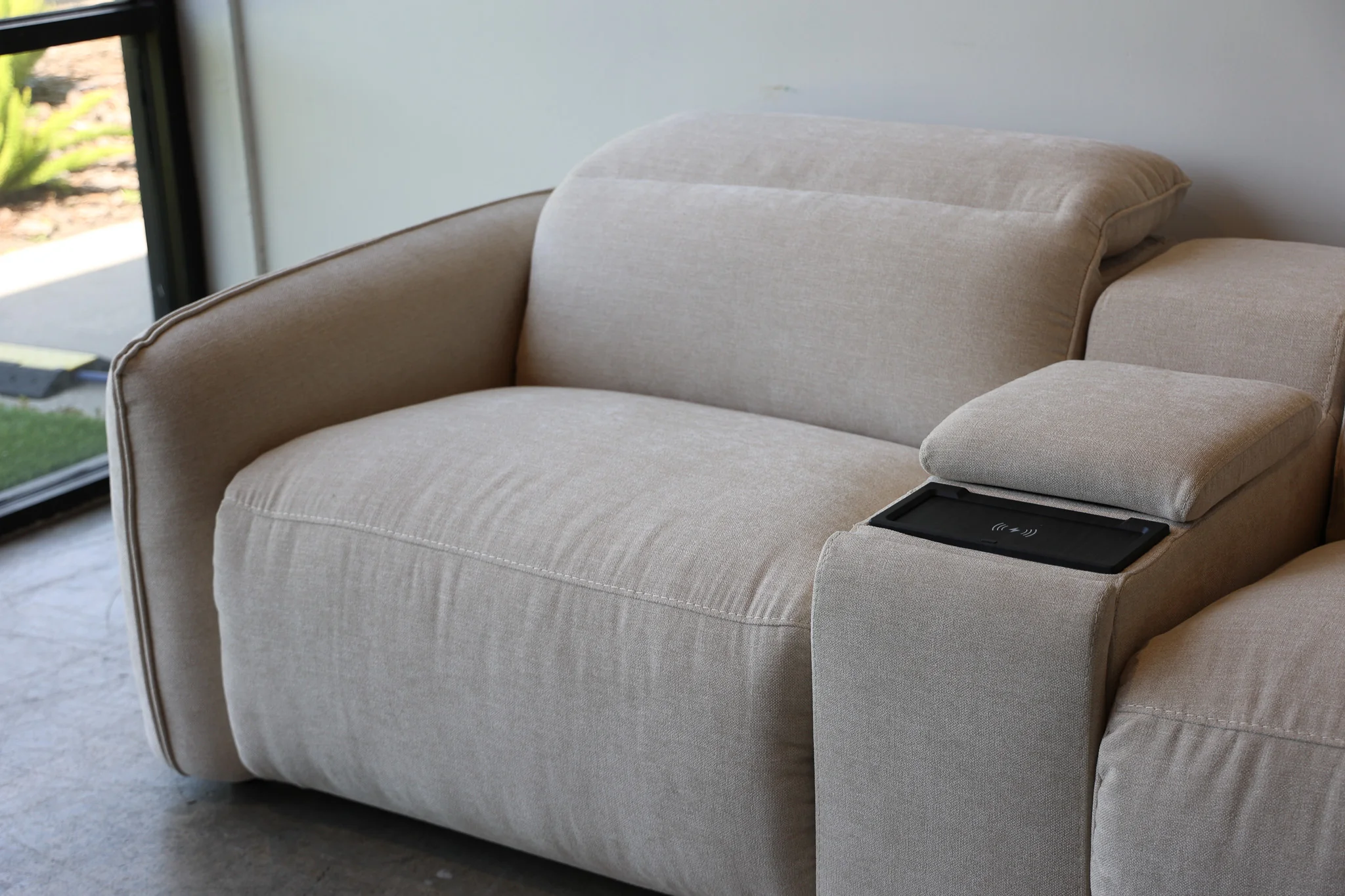 Addie Reclining Modular Sectional - Image 12