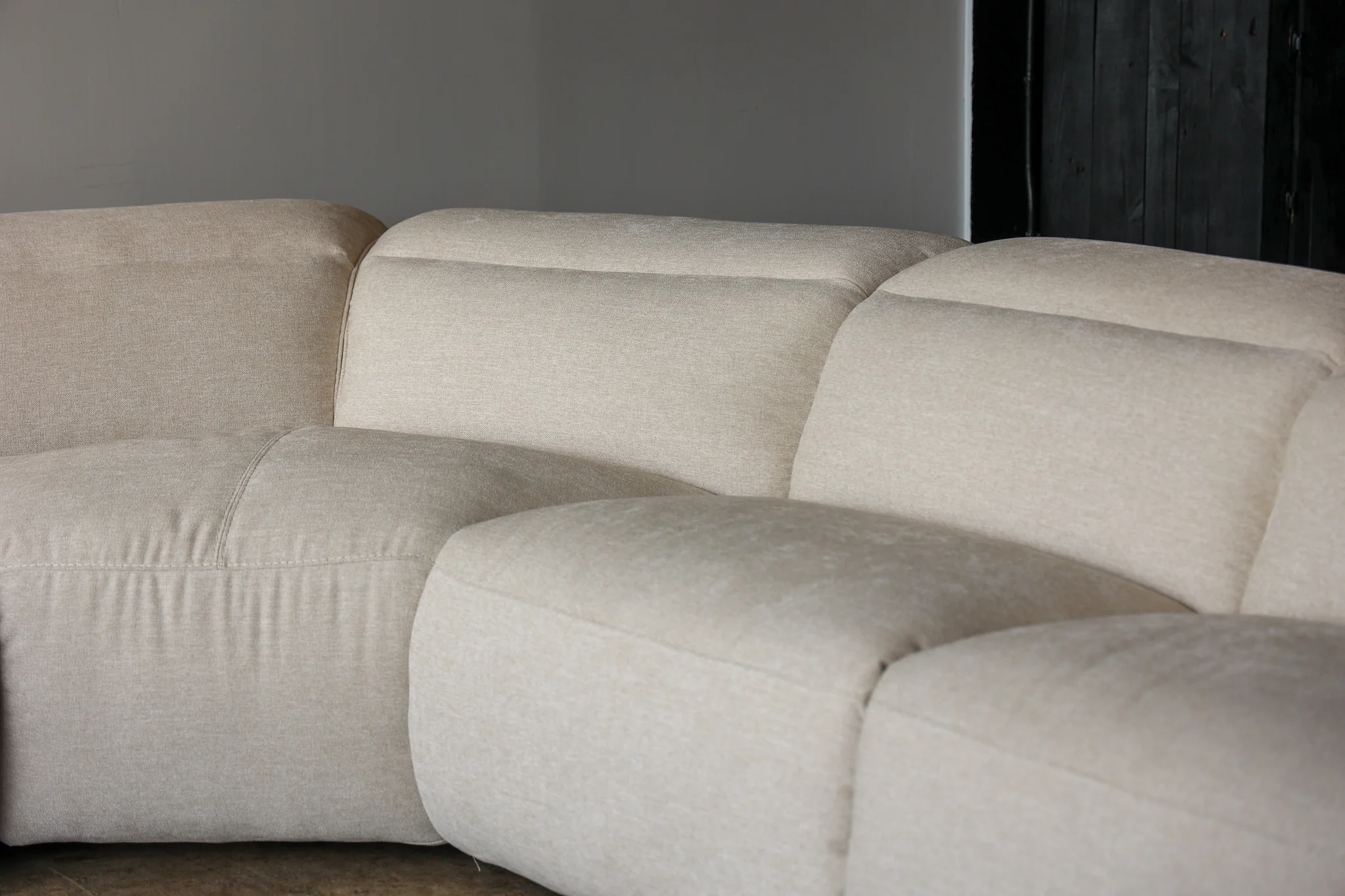 Addie Reclining Modular Sectional - Image 28