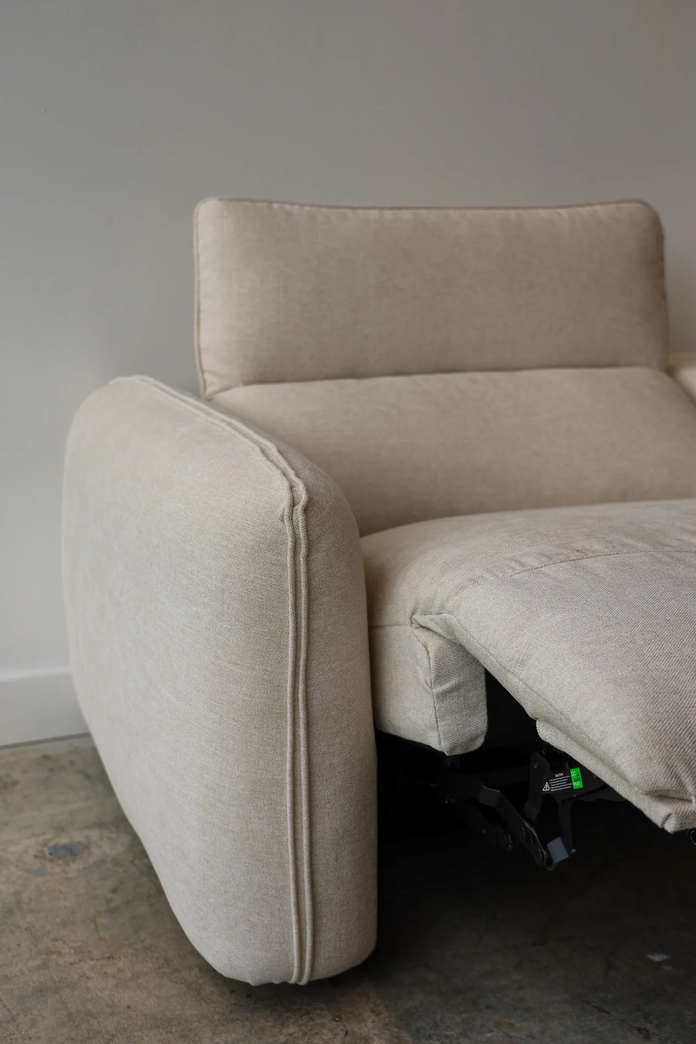 Addie Reclining Modular Sectional - Image 35