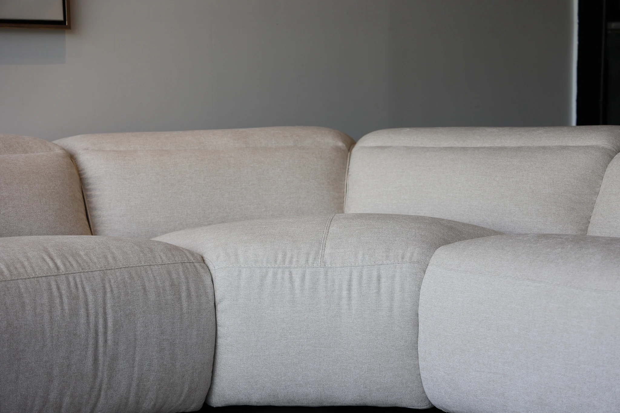 Addie Reclining Modular Sectional - Image 9