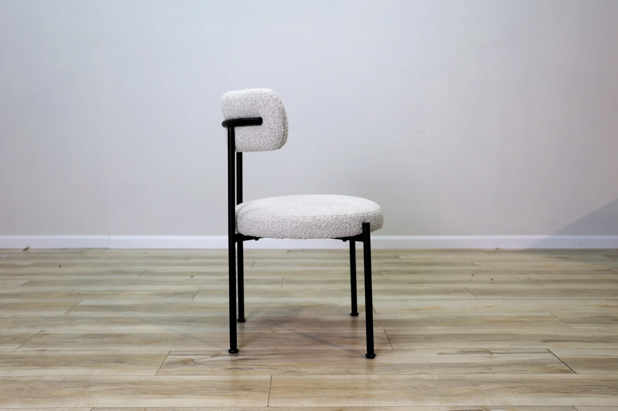 Aere Boucle Dining Chair - Image 4