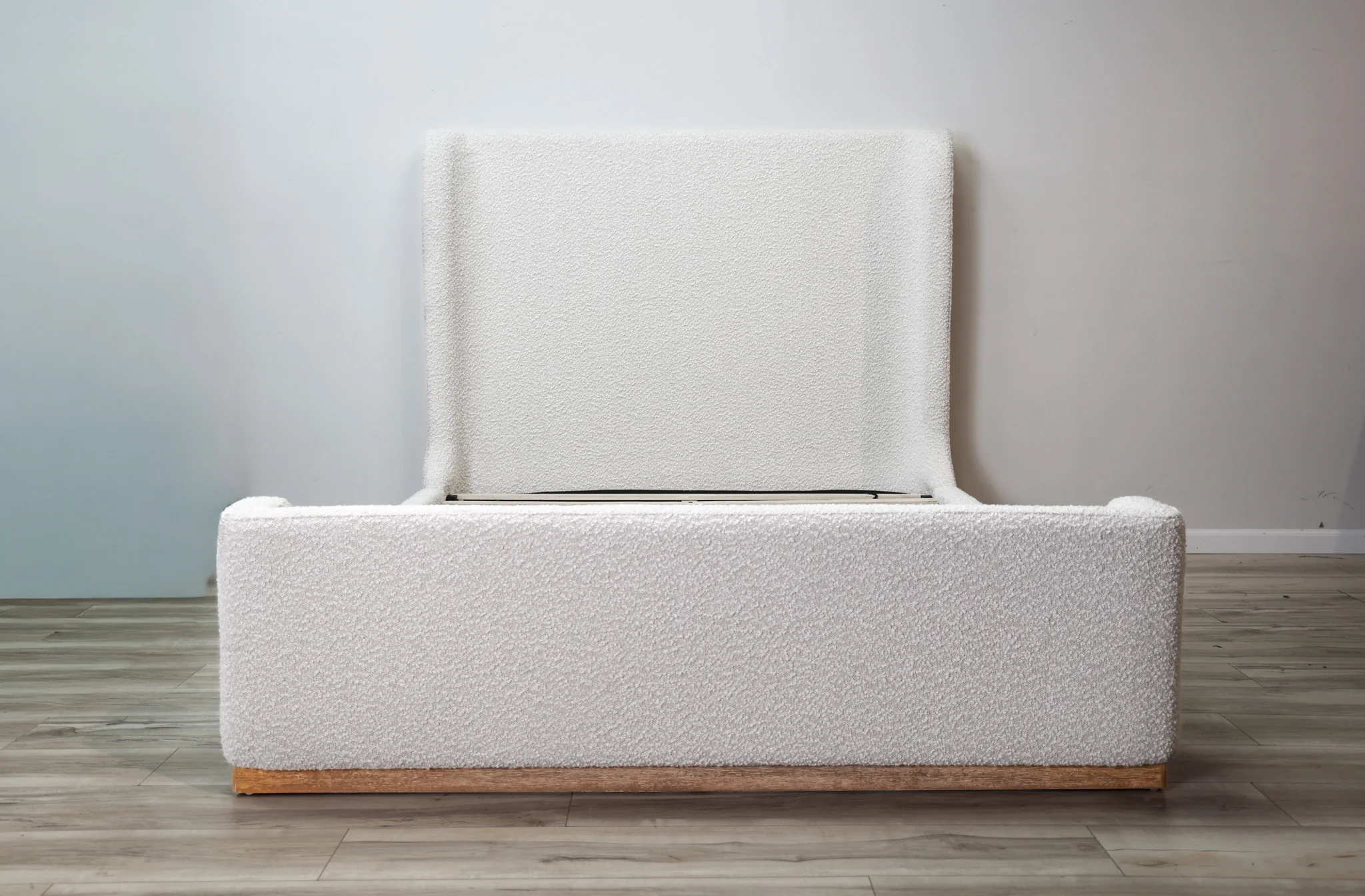 Alan Sleigh Bed - Image 8