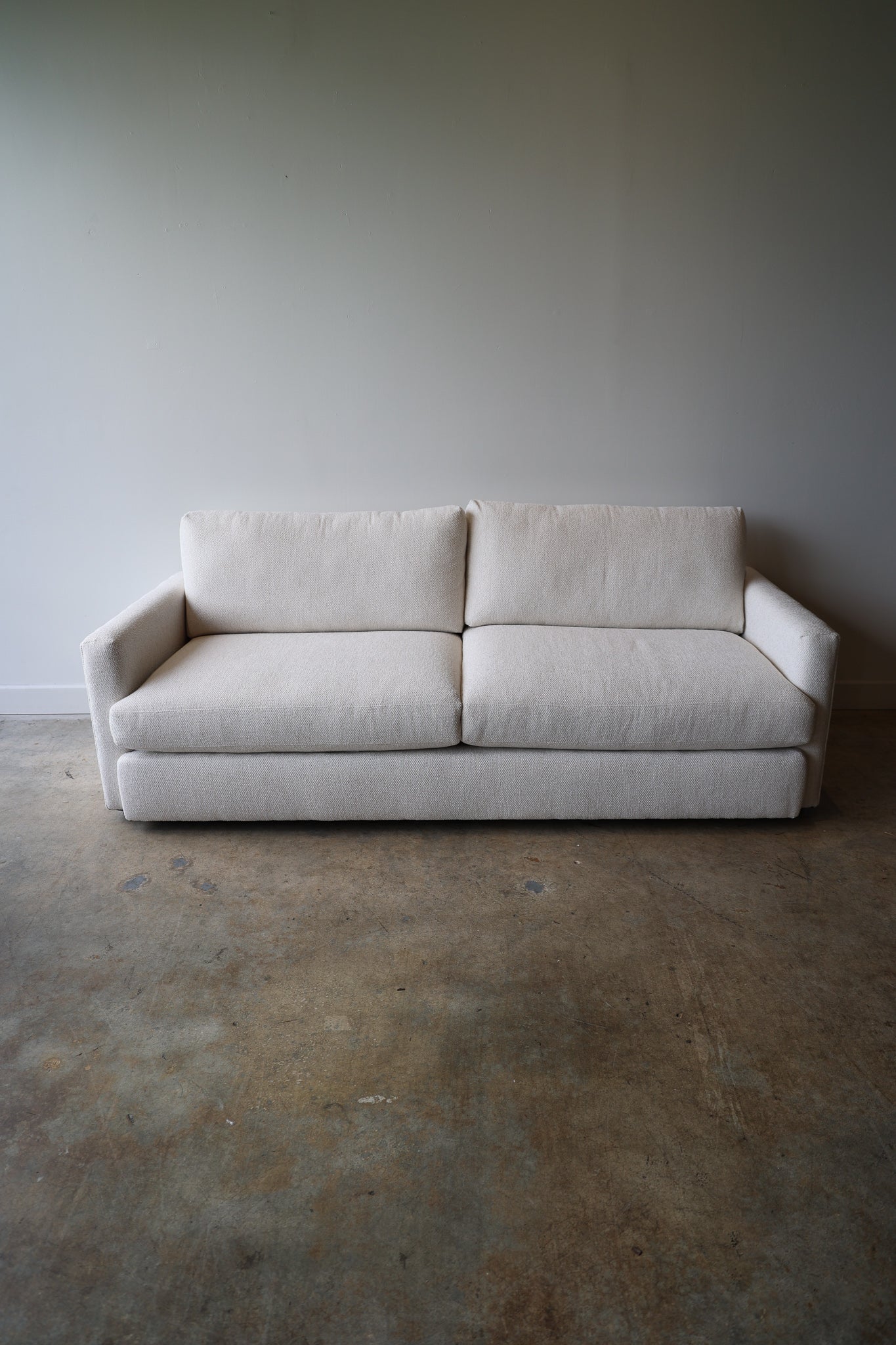 Allure Dreamy Sofa - Image 12