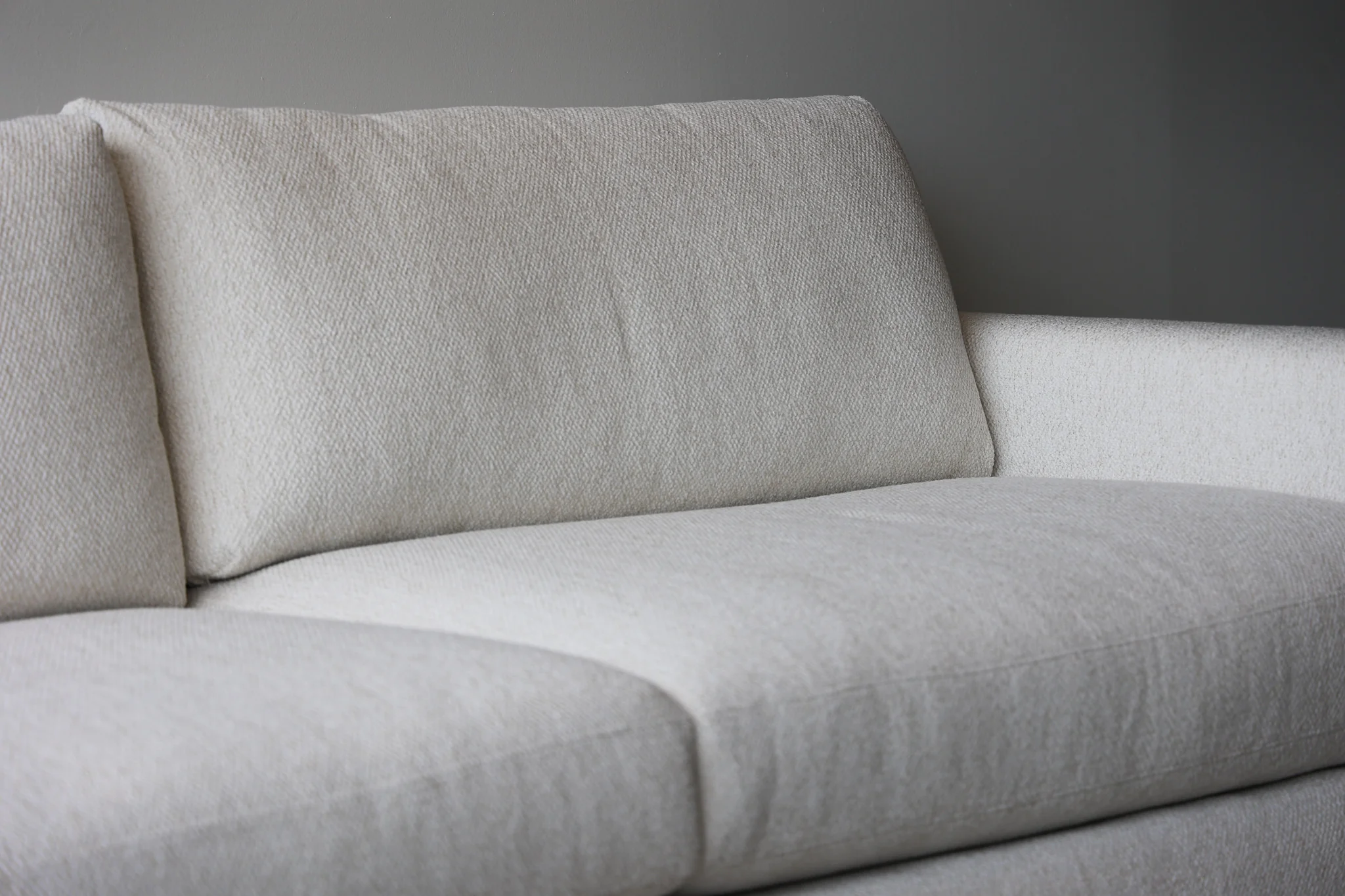 Allure Dreamy Sofa - Image 14