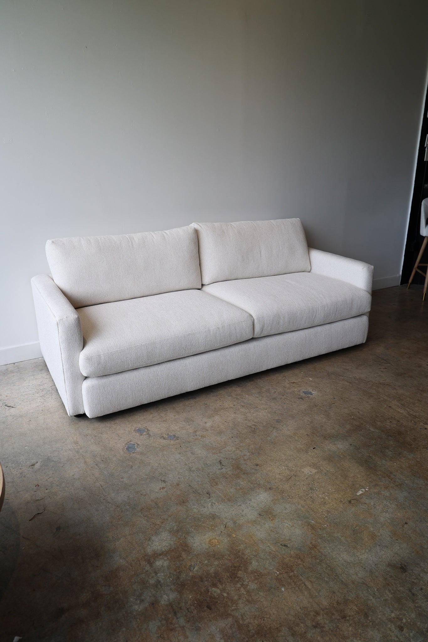 Allure Dreamy Sofa - Image 19