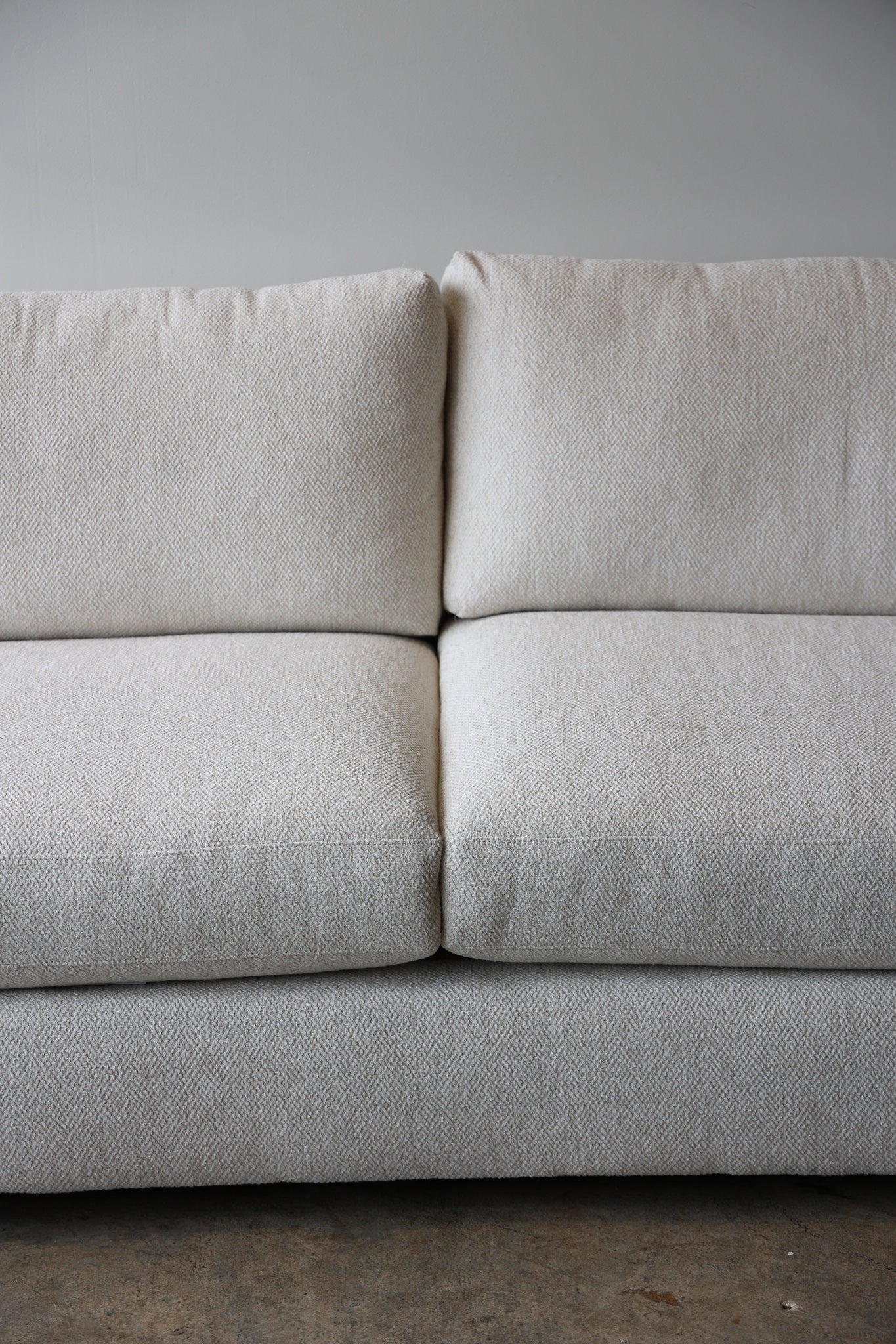 Allure Dreamy Sofa - Image 20