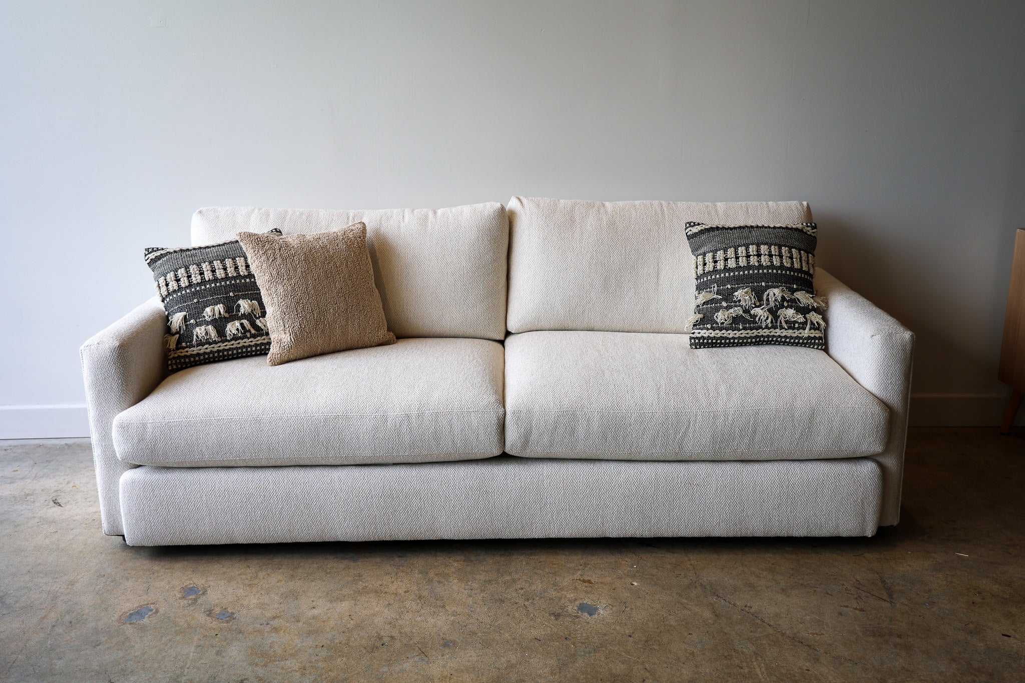 Allure Dreamy Sofa - Image 7