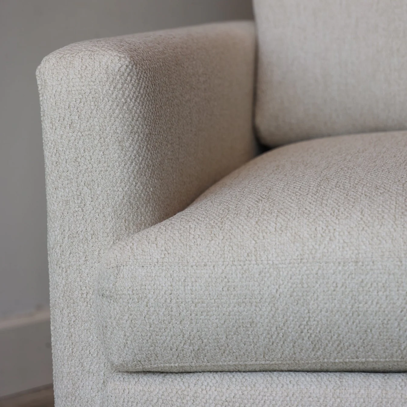 Allure Dreamy Swivel Chair - Image 3