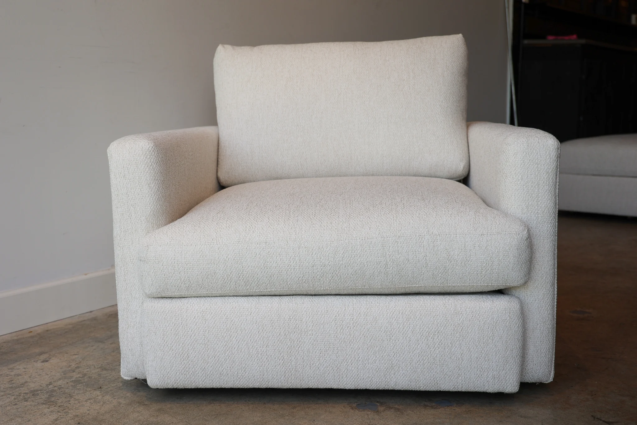 Allure Dreamy Swivel Chair - Image 8