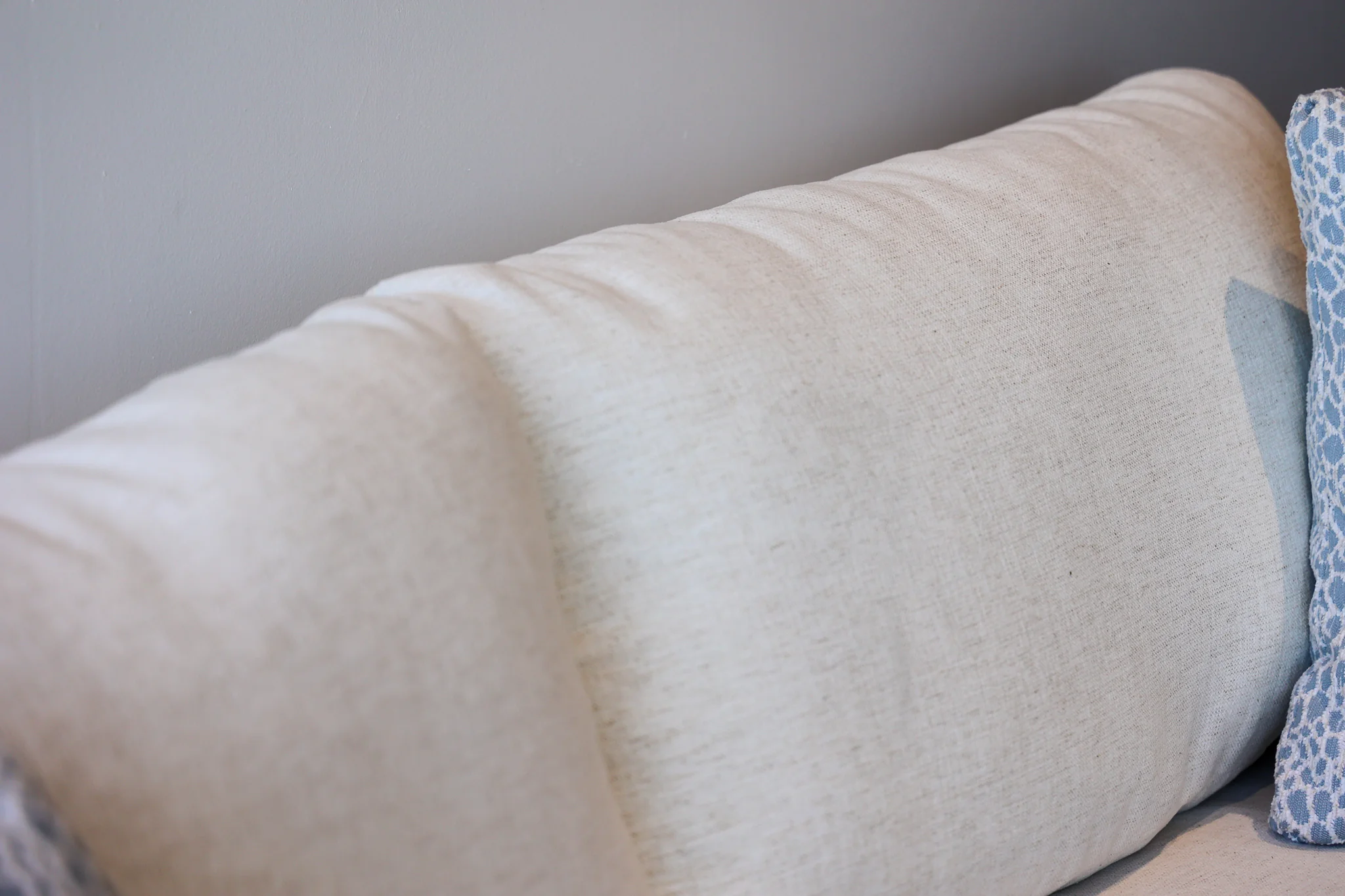 Baymont Snow Crypton Queen Sleeper Sofa - Image 12