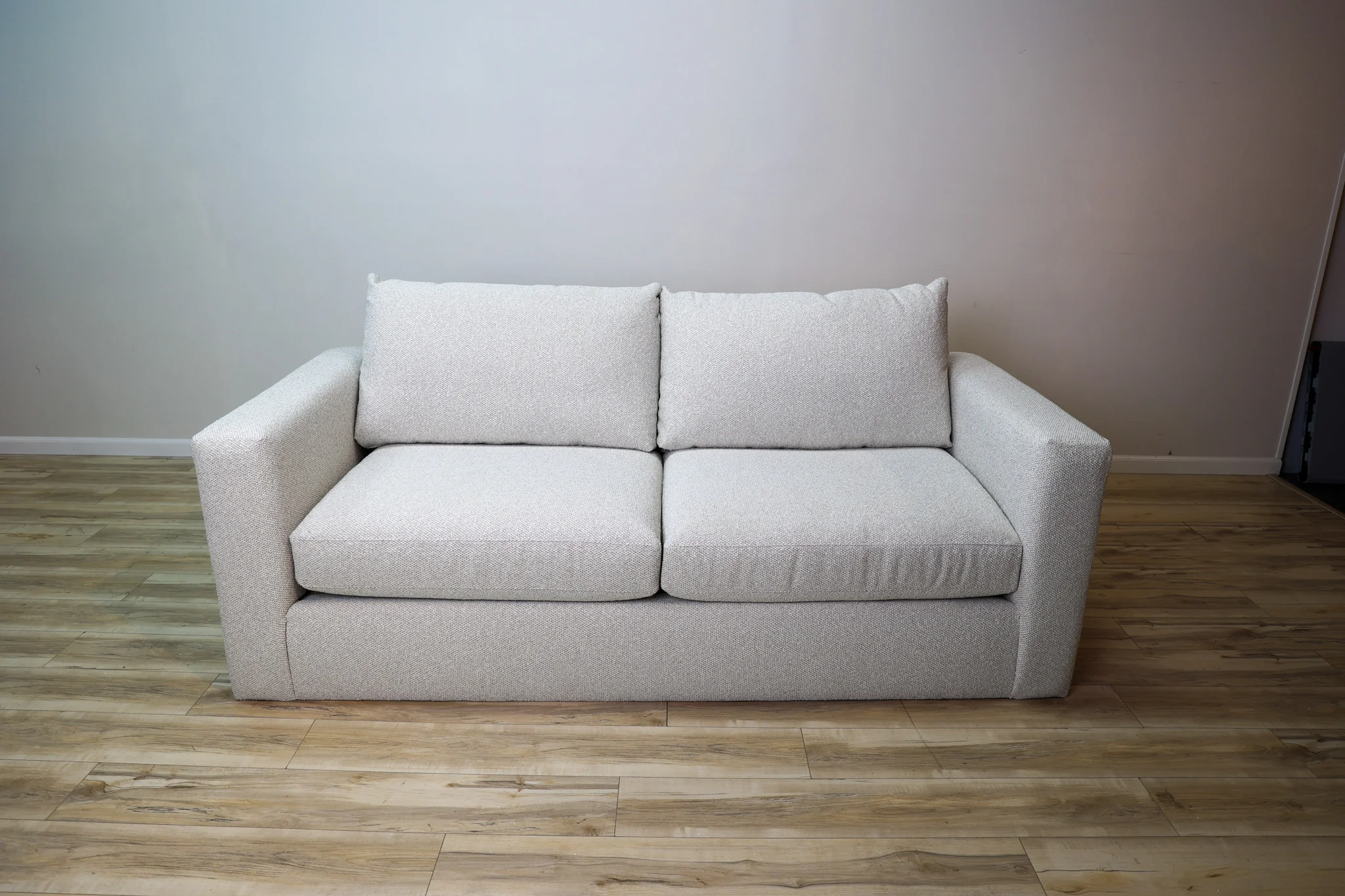 Beckham Linen Sofa - Image 4