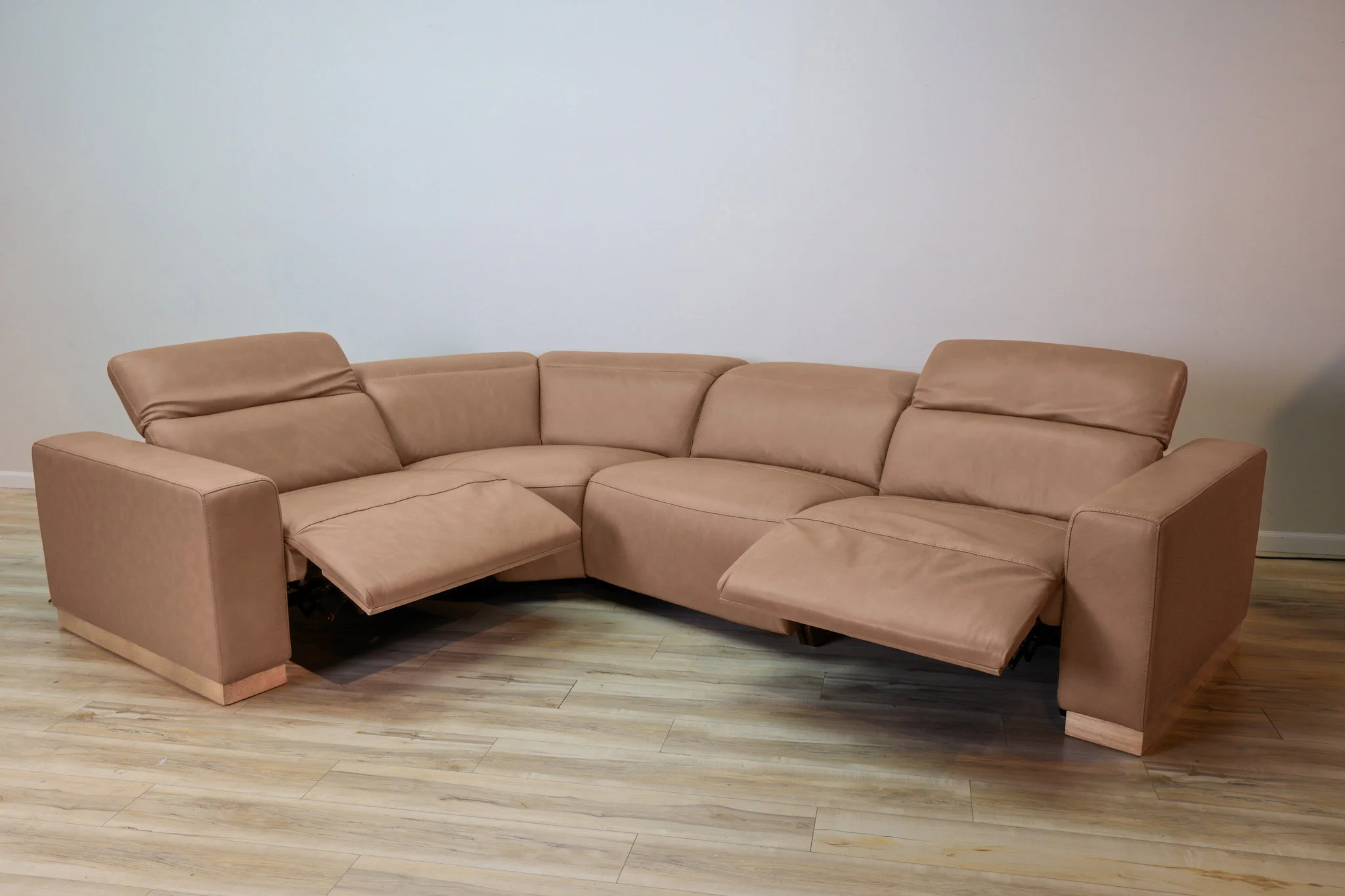 Brady Leather Power Reclining Sectional - Image 16