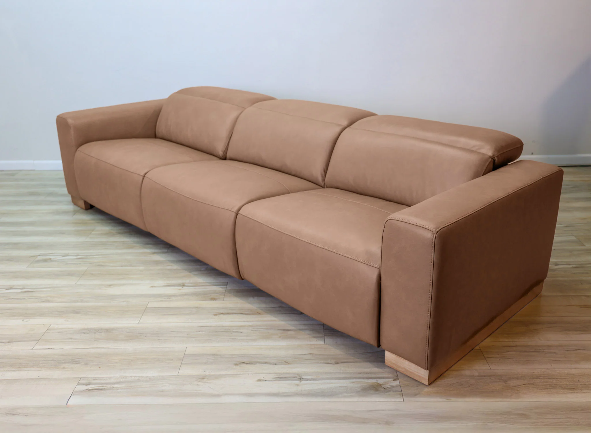 Brady Leather Power Reclining Sectional - Image 20