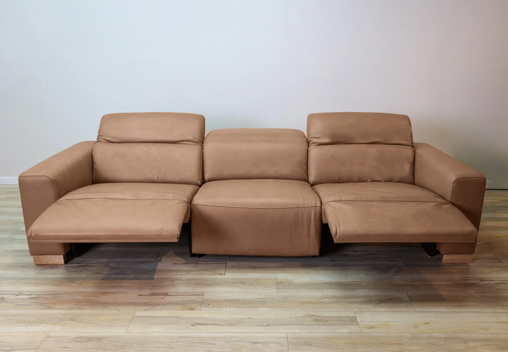 Brady Leather Power Reclining Sectional - Image 24