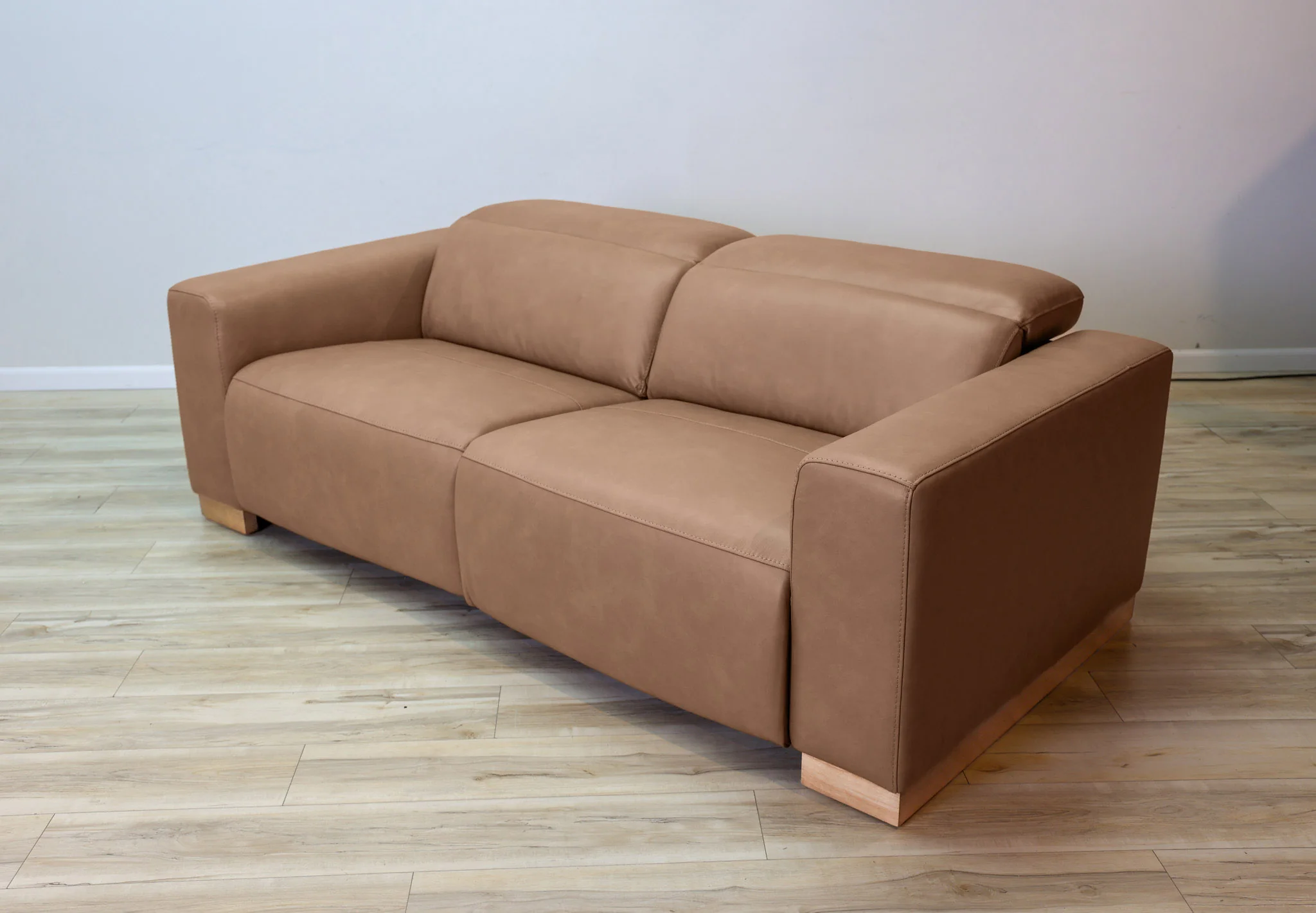 Brady Leather Power Reclining Sectional - Image 32