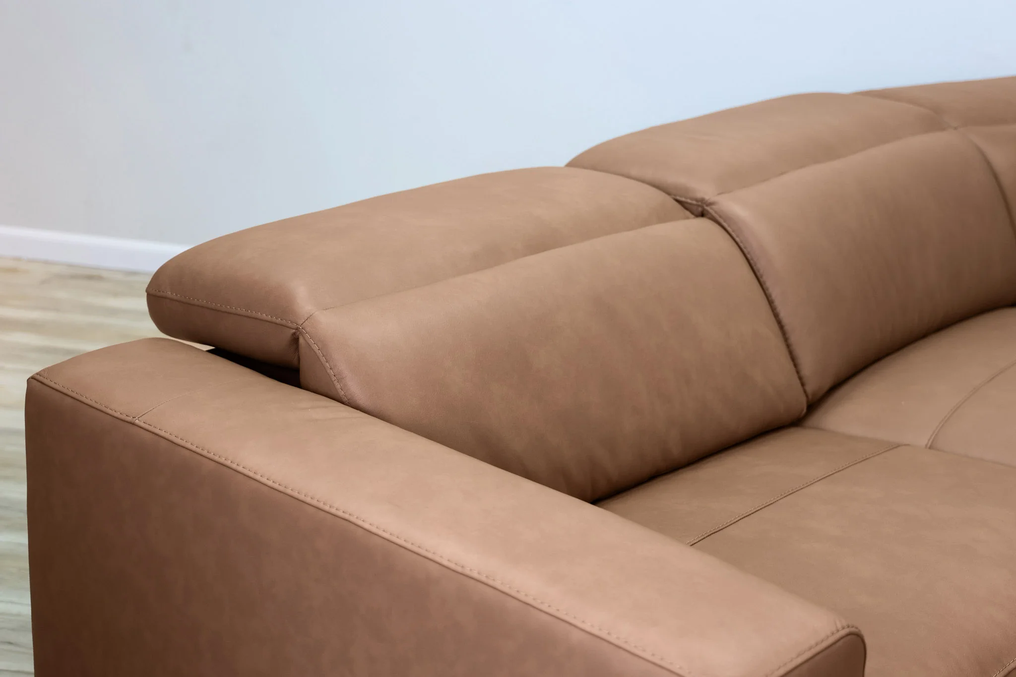 Brady Leather Power Reclining Sectional - Image 8