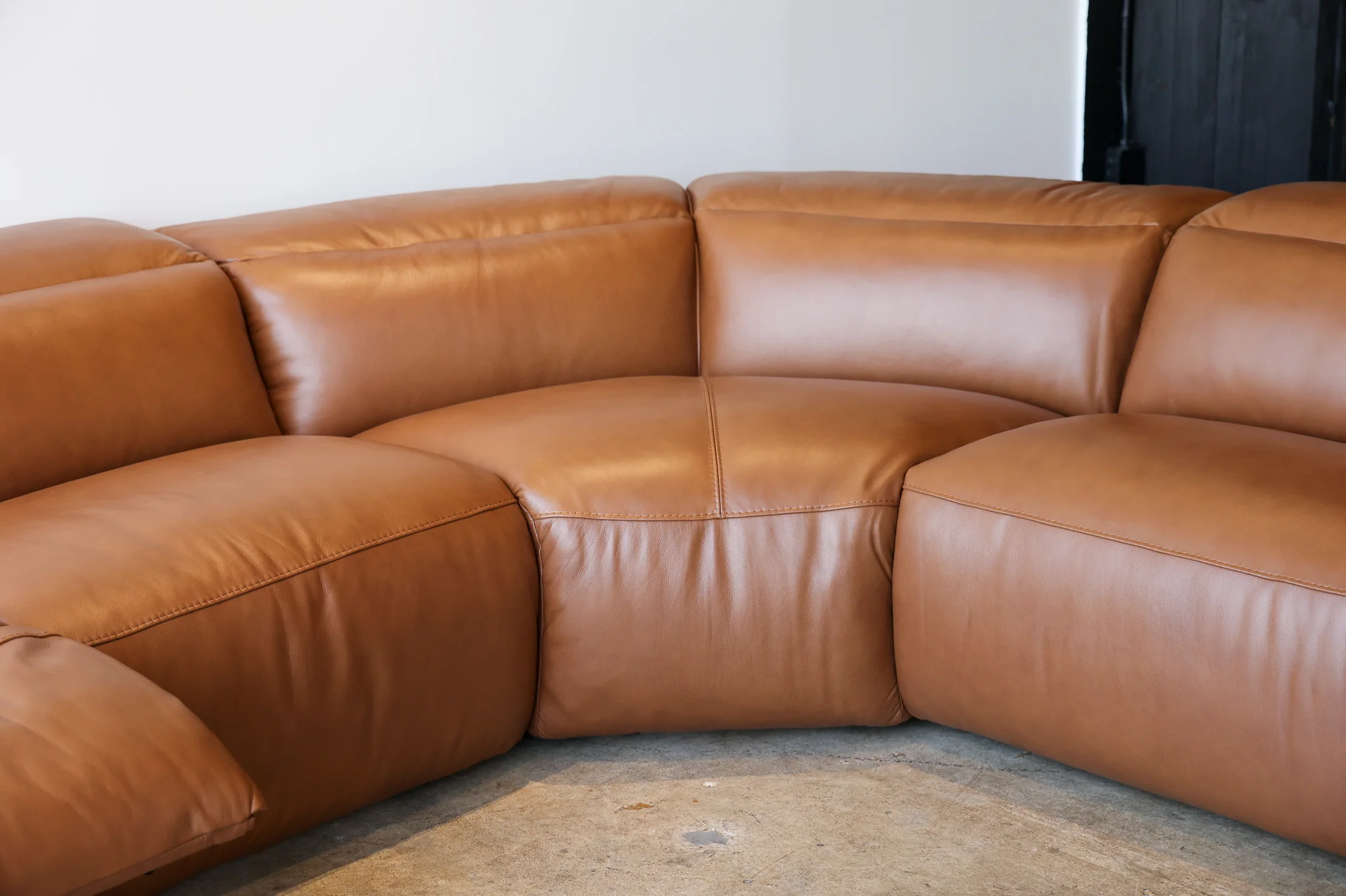 Bentley Reclining Sectional - Image 22