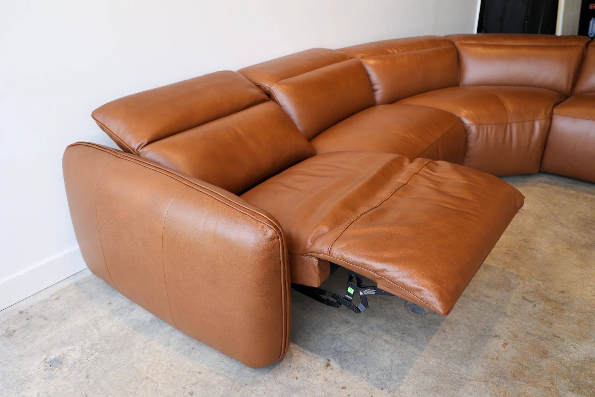 Bentley Reclining Sectional - Image 23