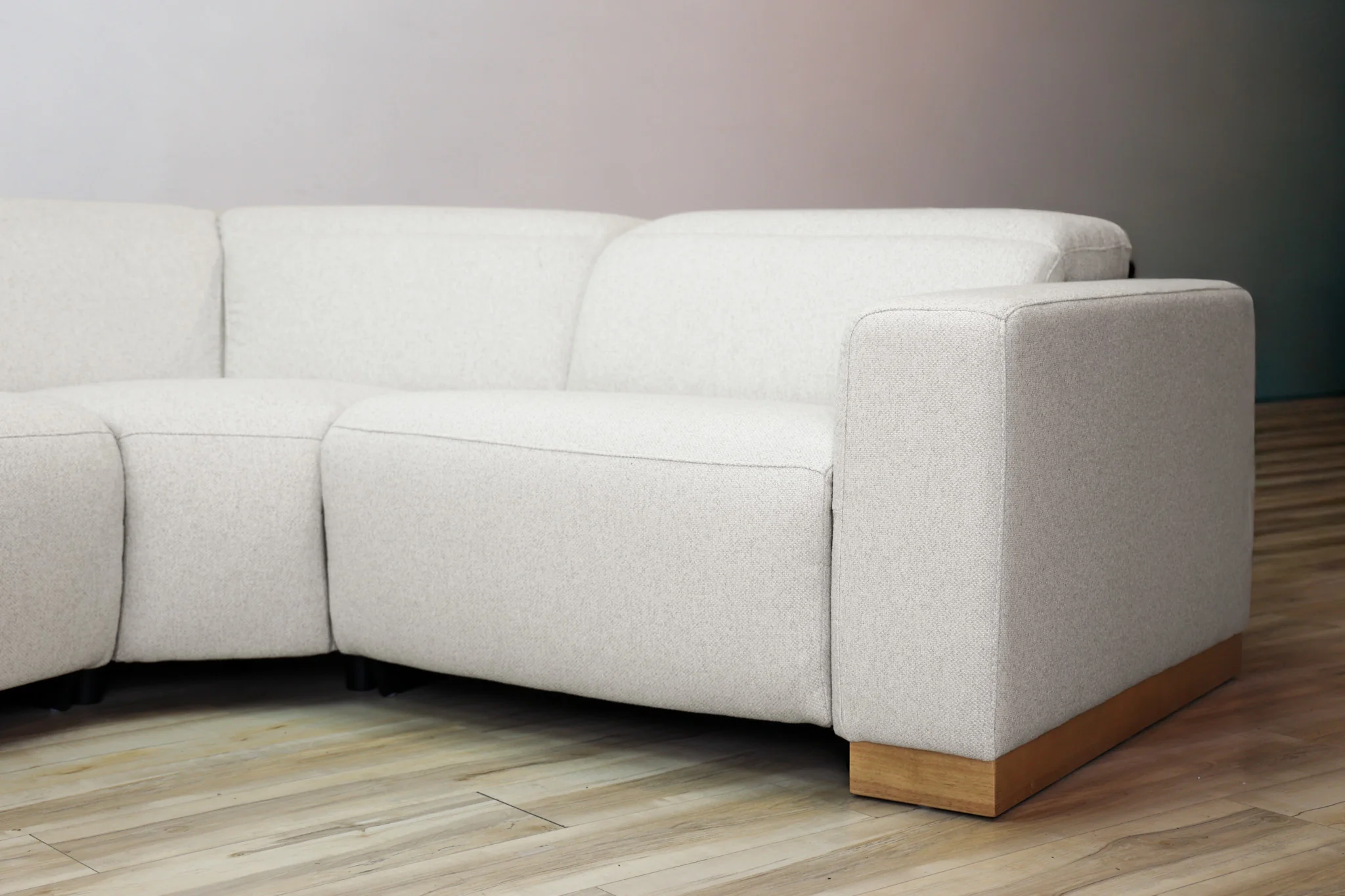 Voss Performance Fabric Power Reclining Sectional - Image 15