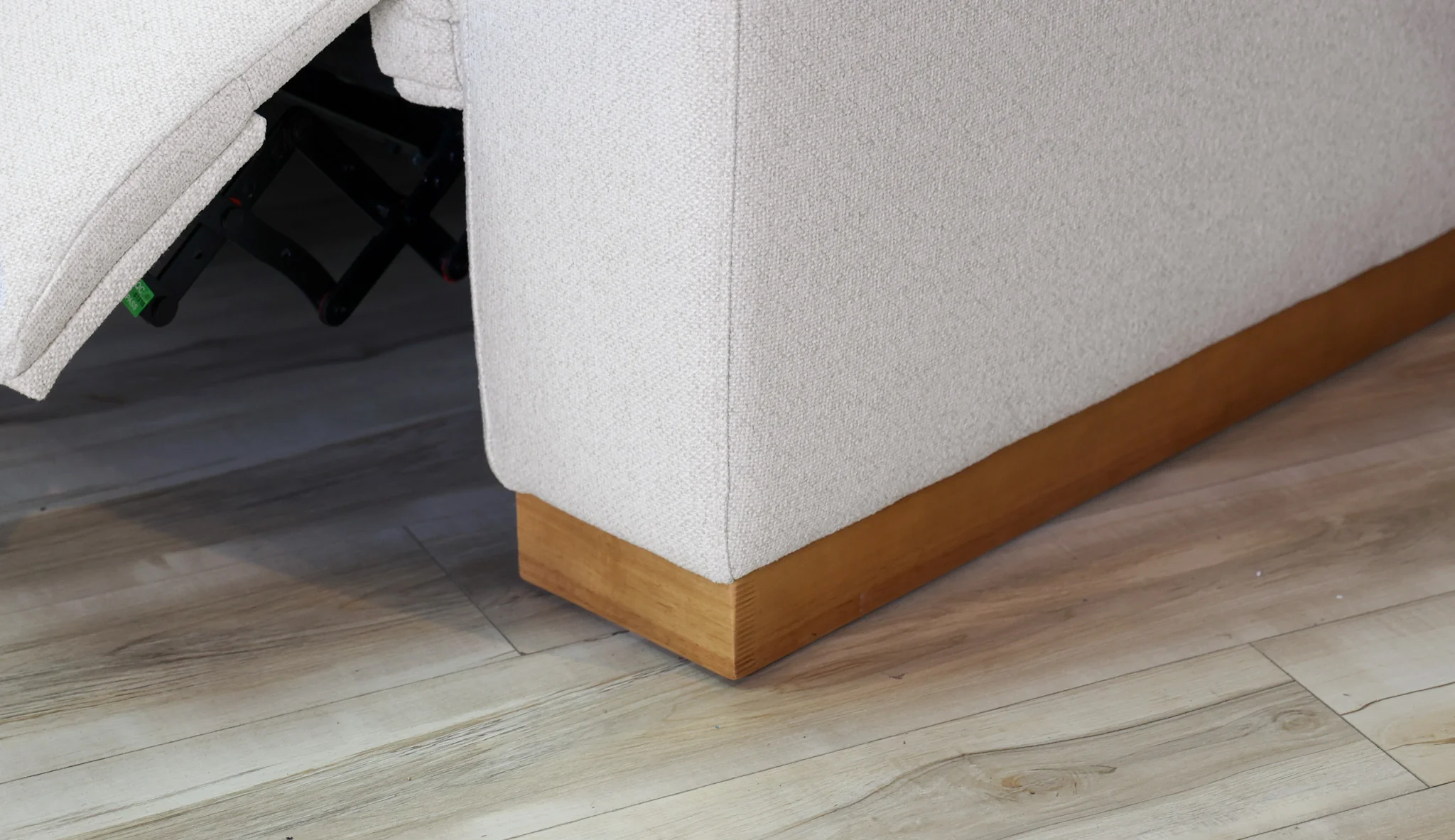 Voss Performance Fabric Power Reclining Sectional - Image 18