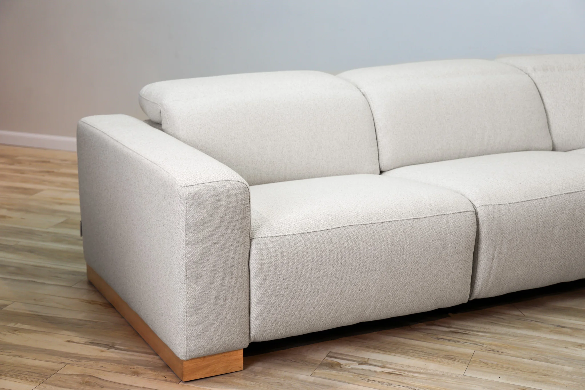 Voss Performance Fabric Power Reclining Sectional - Image 5