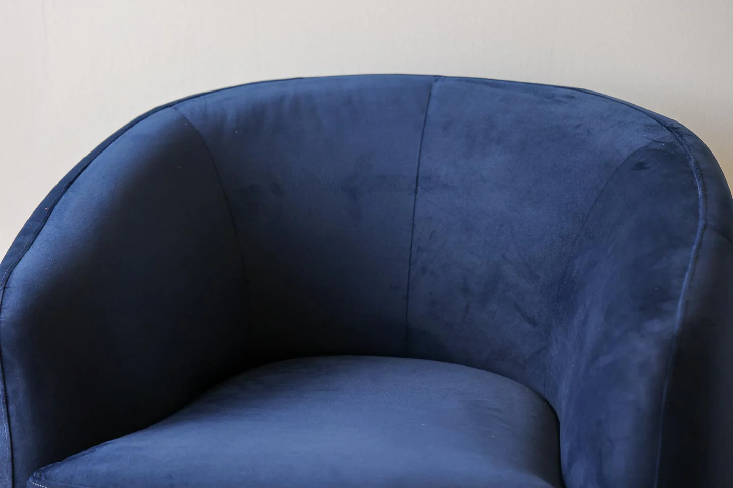 Cecelia Blue Velvet Swivel Chair - Image 3