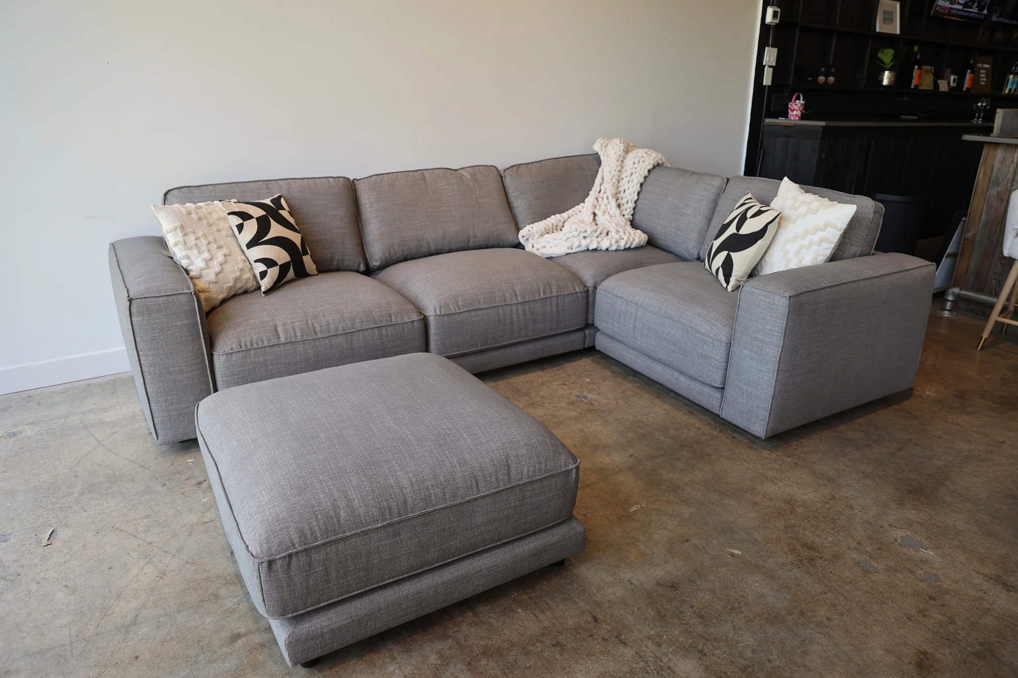 Diaby Crypton Modular Sectional - Image 12