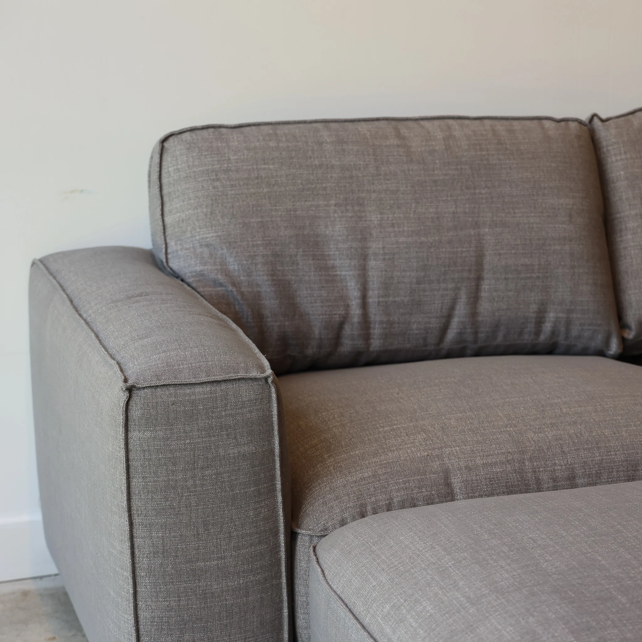 Diaby Crypton Modular Sectional - Image 13