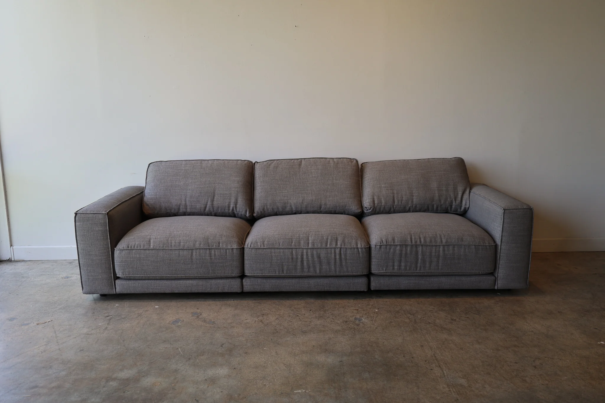 Diaby Crypton Modular Sectional - Image 16