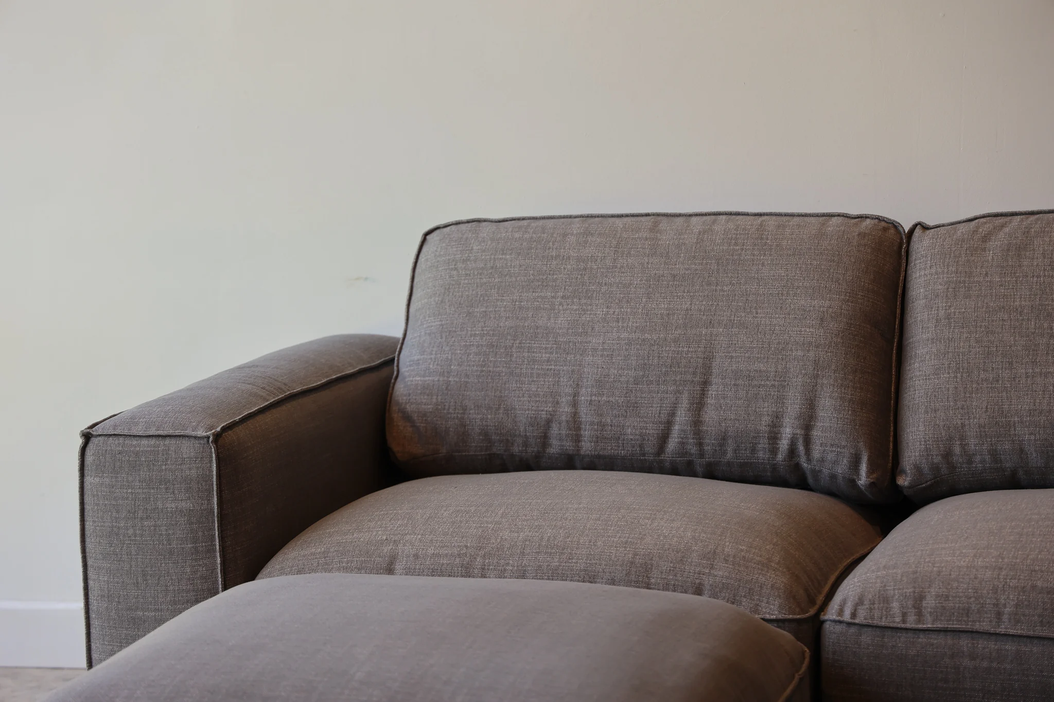 Diaby Crypton Modular Sectional - Image 17