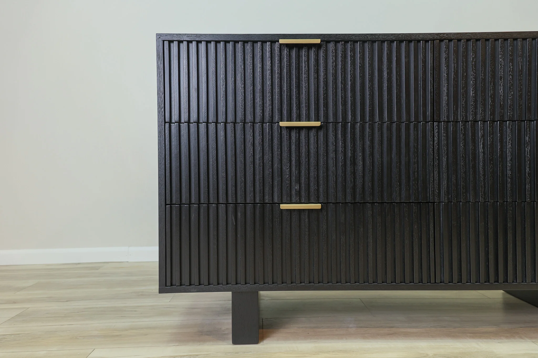 Dunn Dresser - Image 8