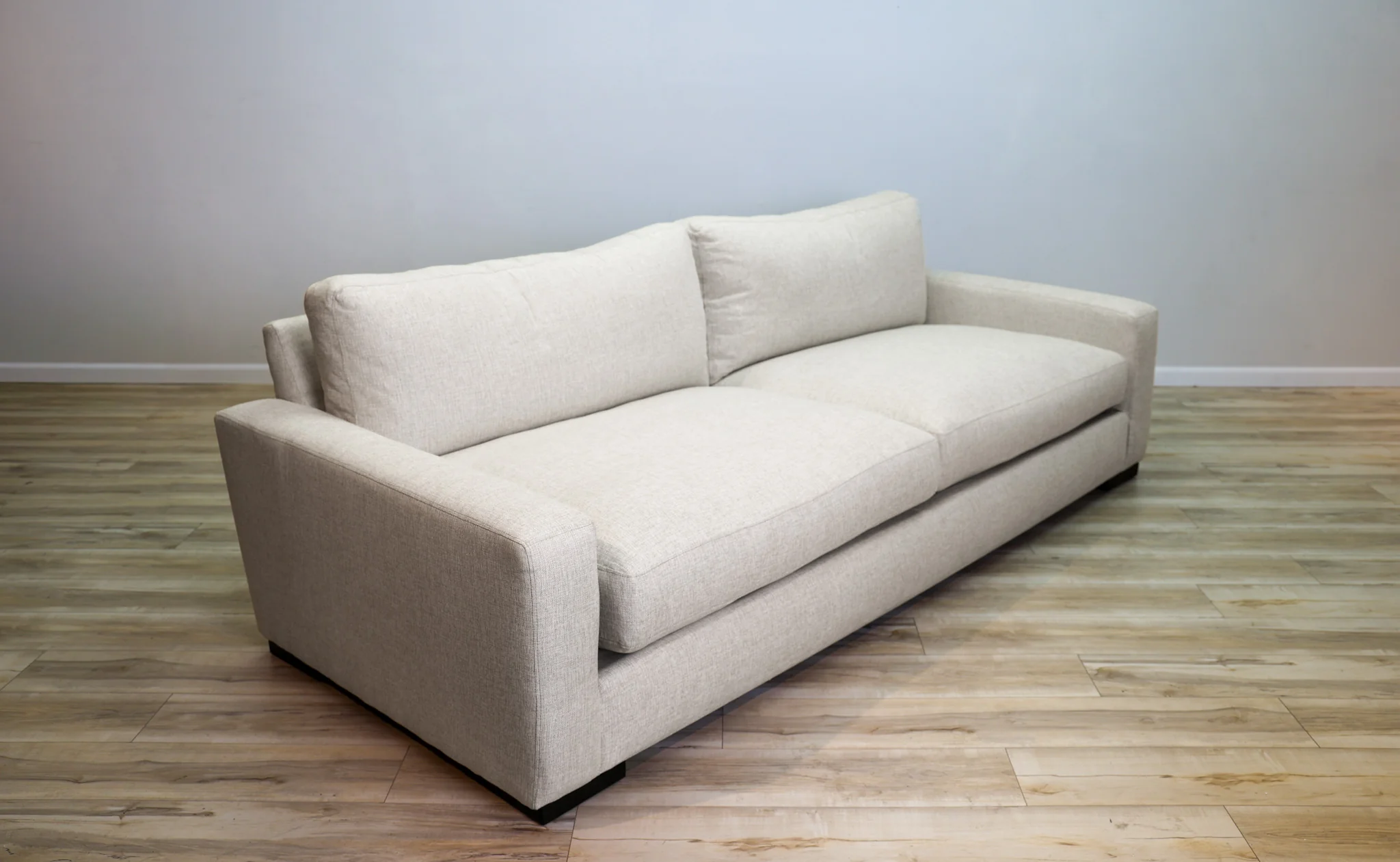 Everest Sofa - Image 7
