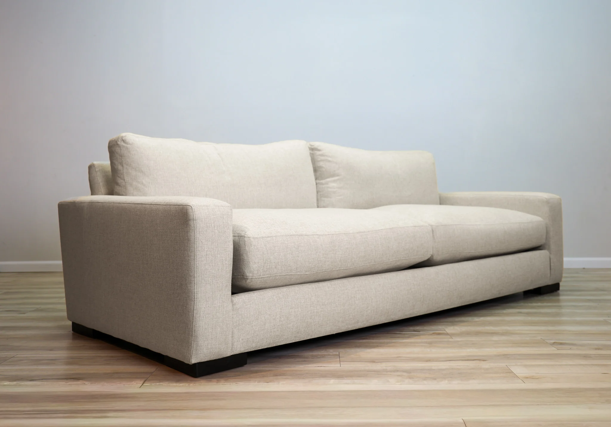 Everest Sofa - Image 9
