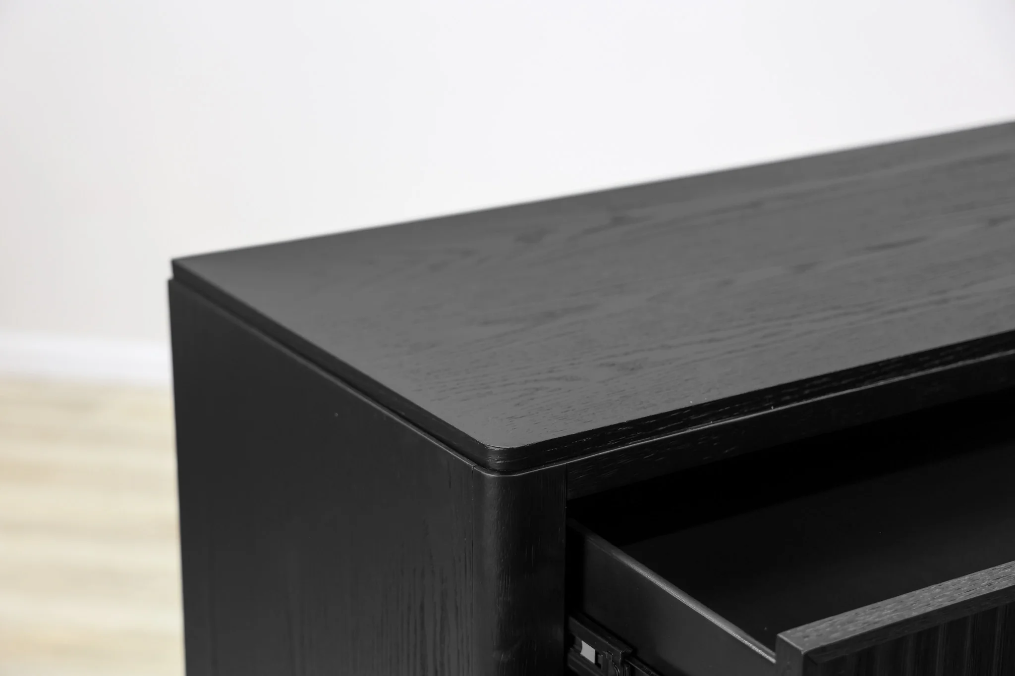 Faiza Dresser - Image 11