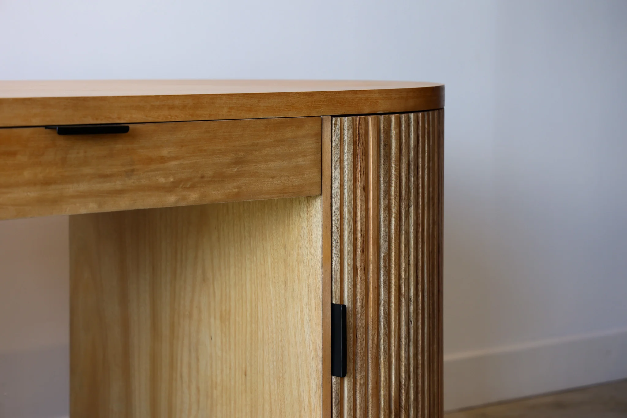 Flow Natural Desk - Image 15