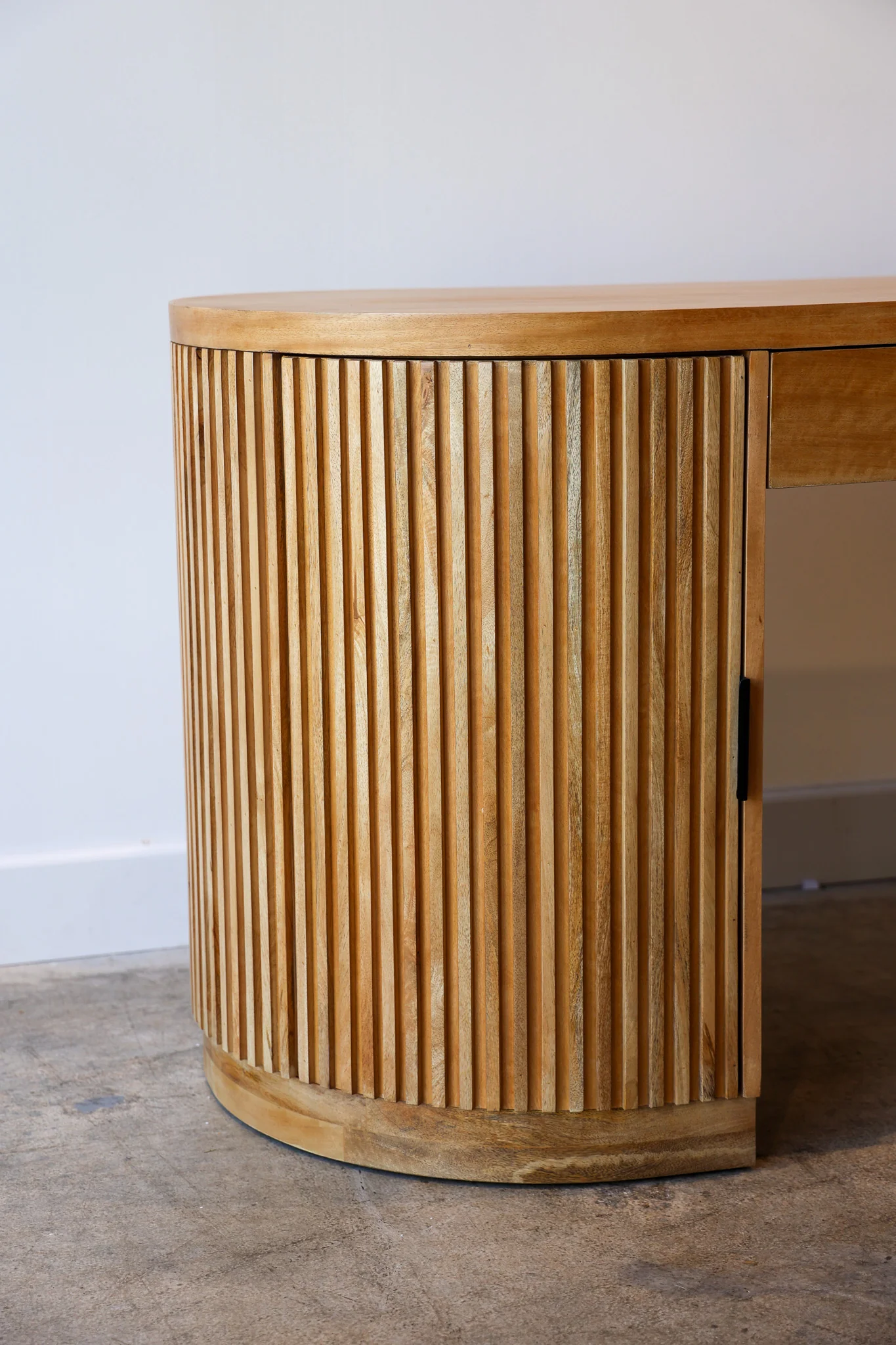 Flow Natural Desk - Image 17