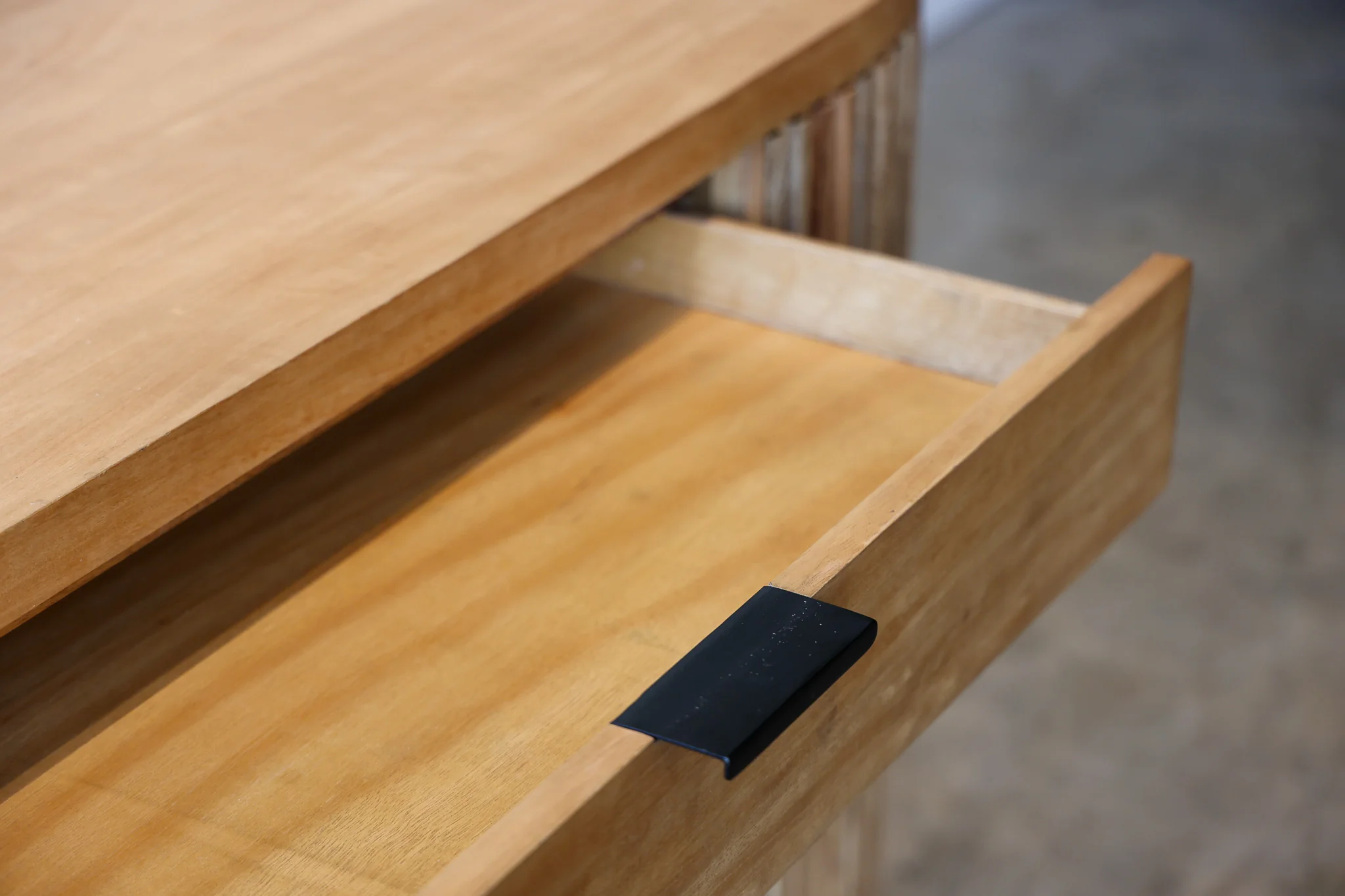 Flow Natural Desk - Image 18