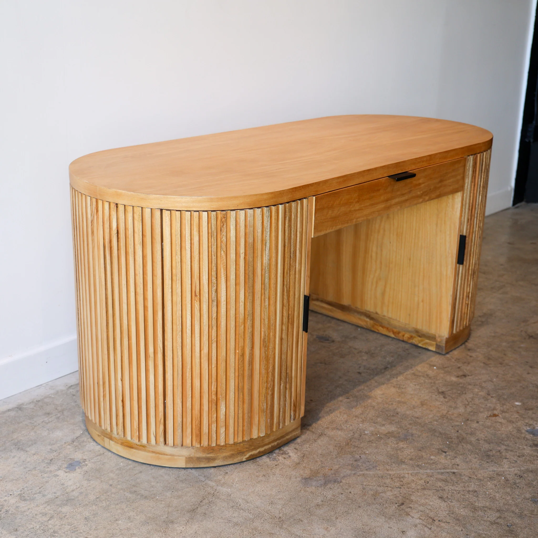 Flow Natural Desk - Image 28