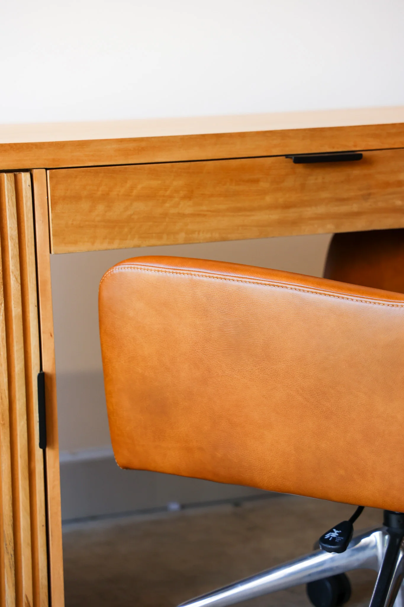 Flow Natural Desk - Image 31