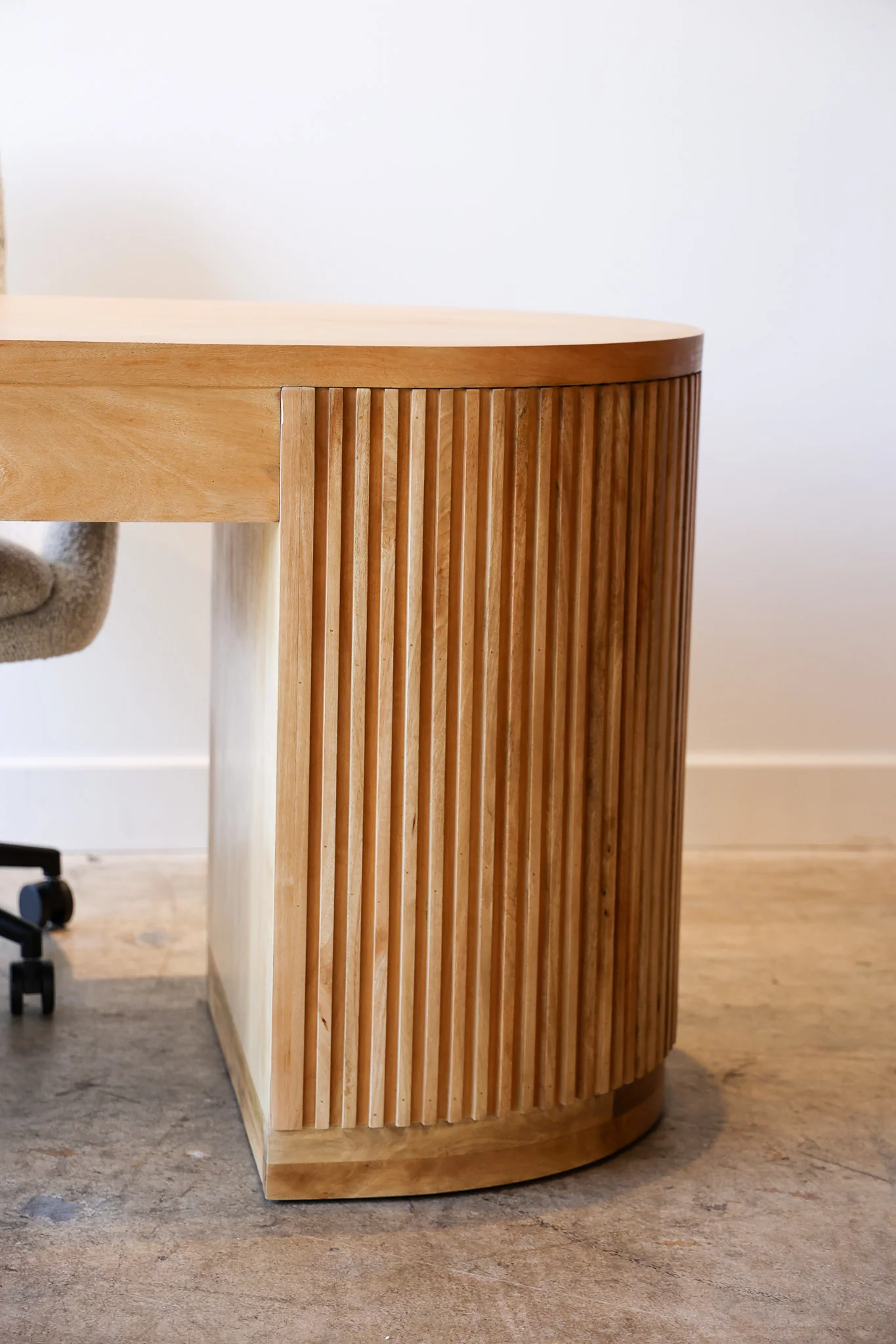 Flow Natural Desk - Image 48