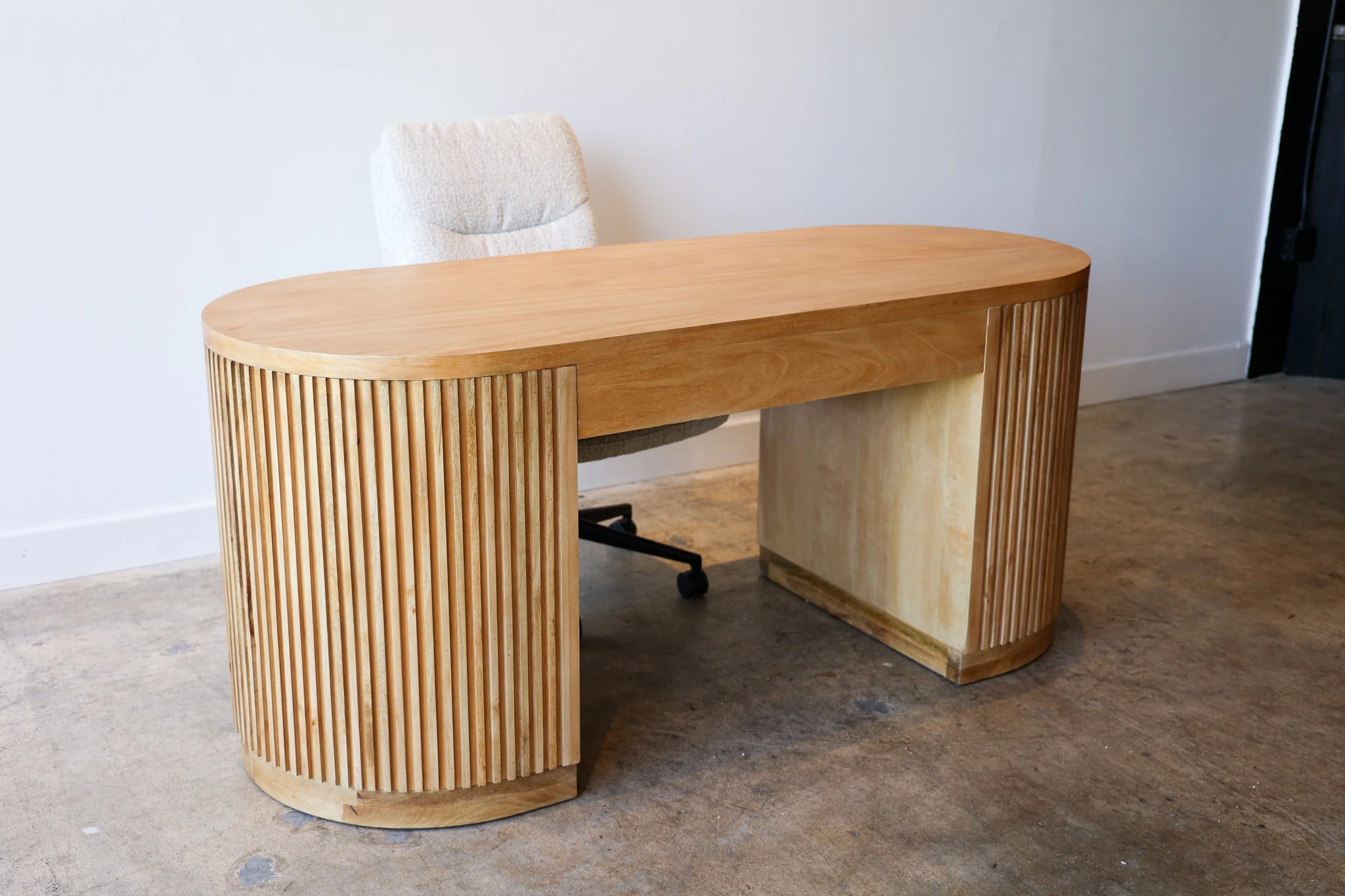 Flow Natural Desk - Image 49