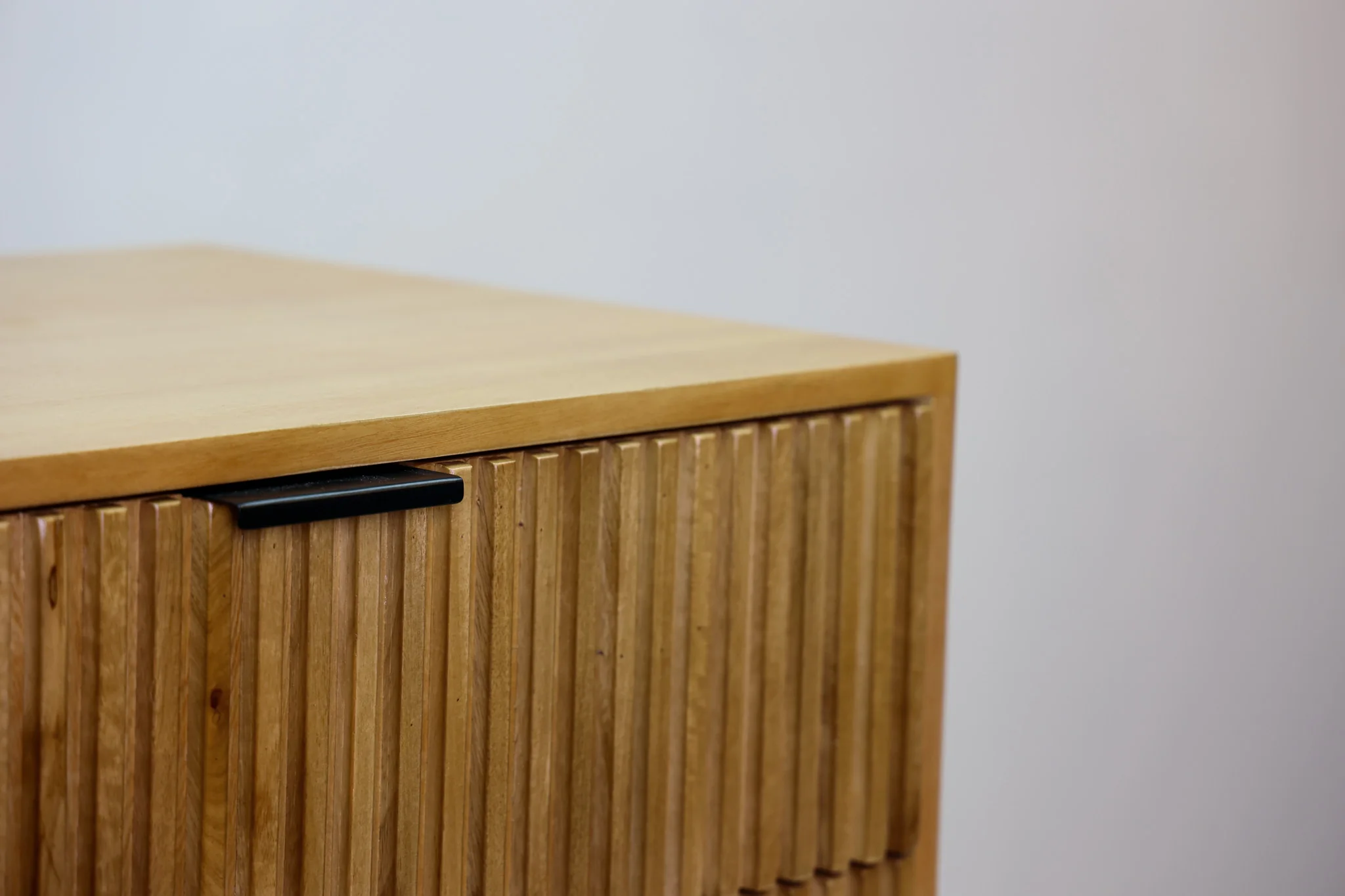 Fluted Chest - Image 9