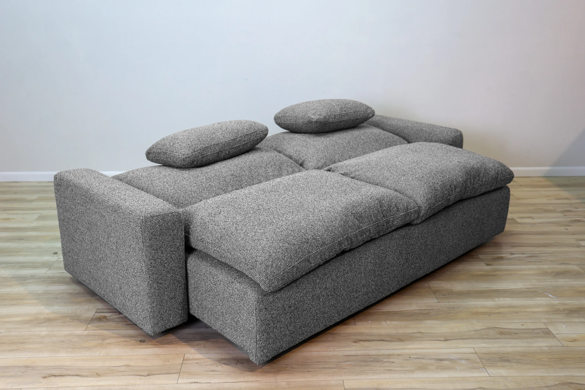 Julian Sleeper Sofa - Image 13