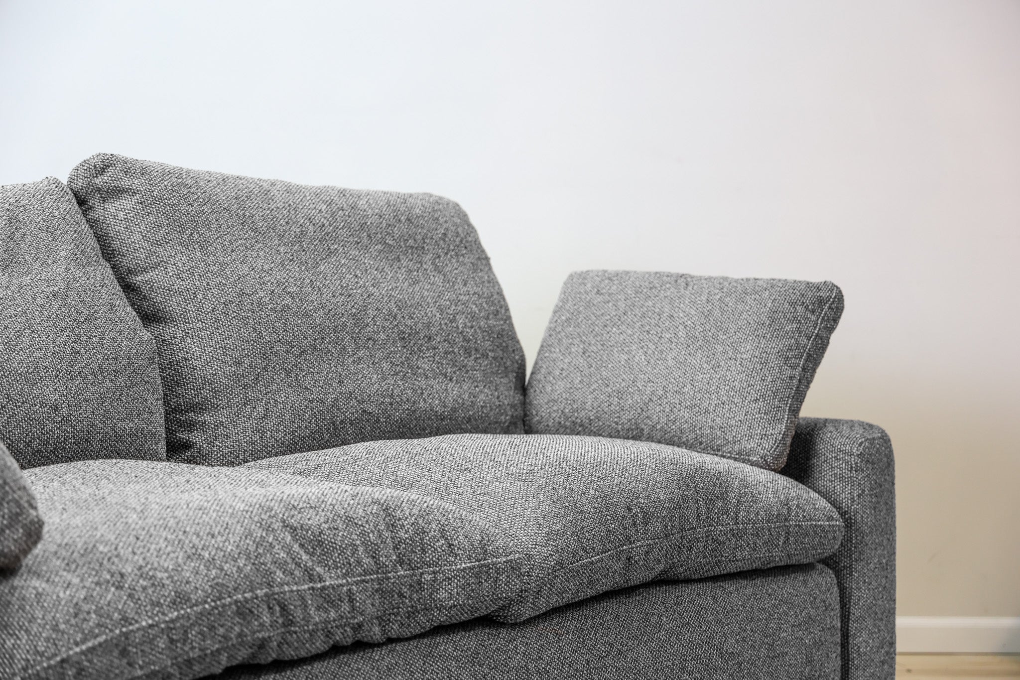 Julian Sleeper Sofa - Image 5