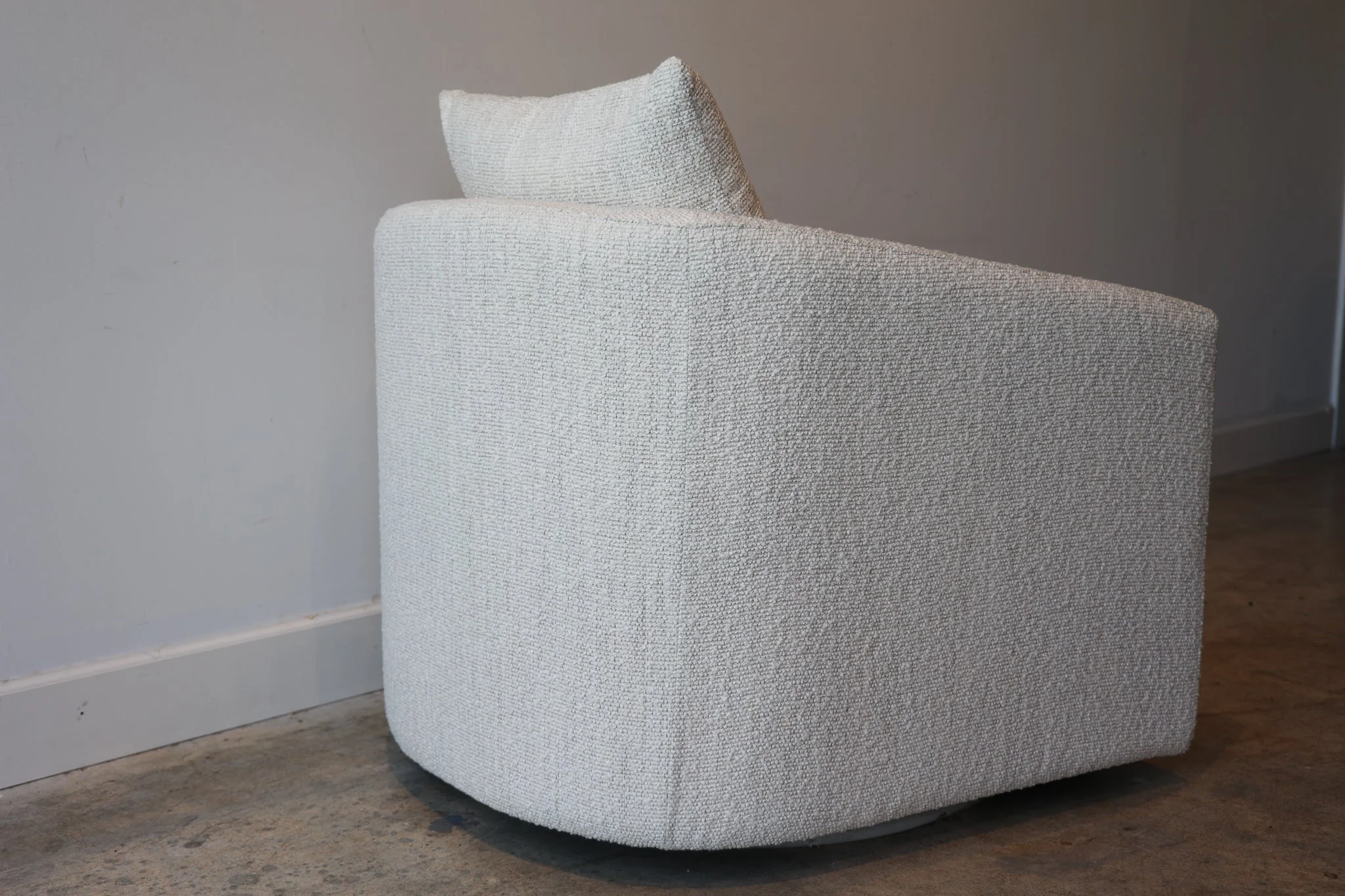 Lola Swivel Chair - Image 11