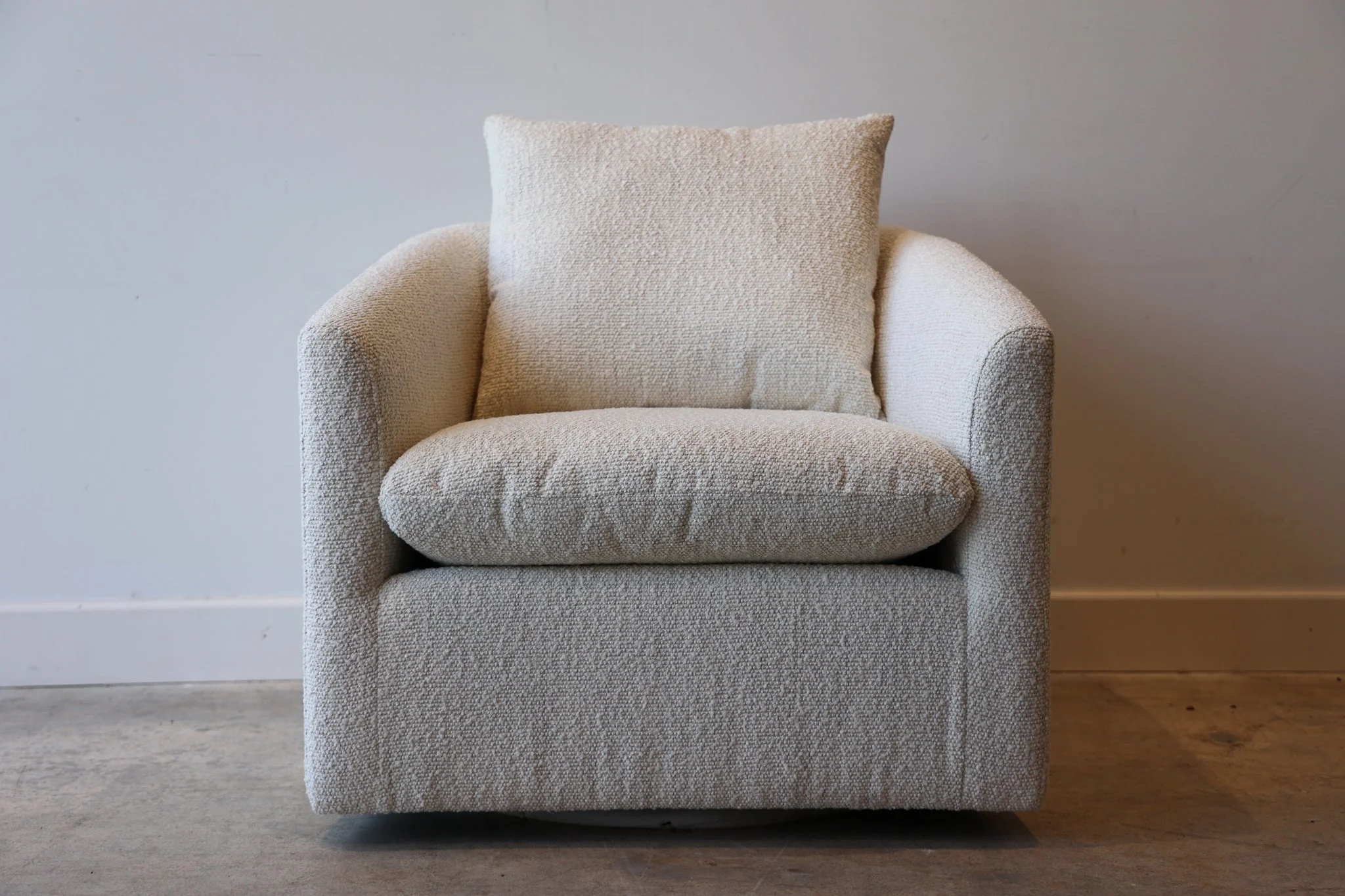 Lola Swivel Chair - Image 6