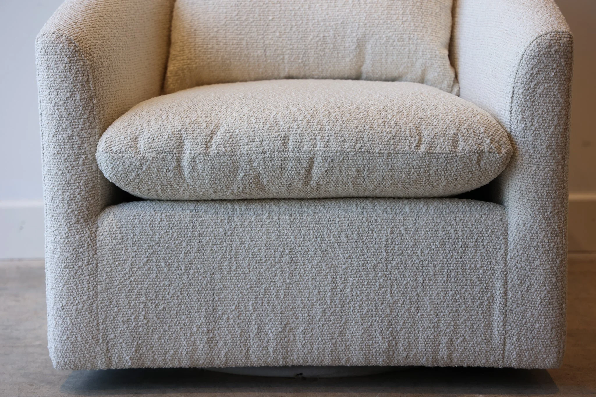 Lola Swivel Chair - Image 9