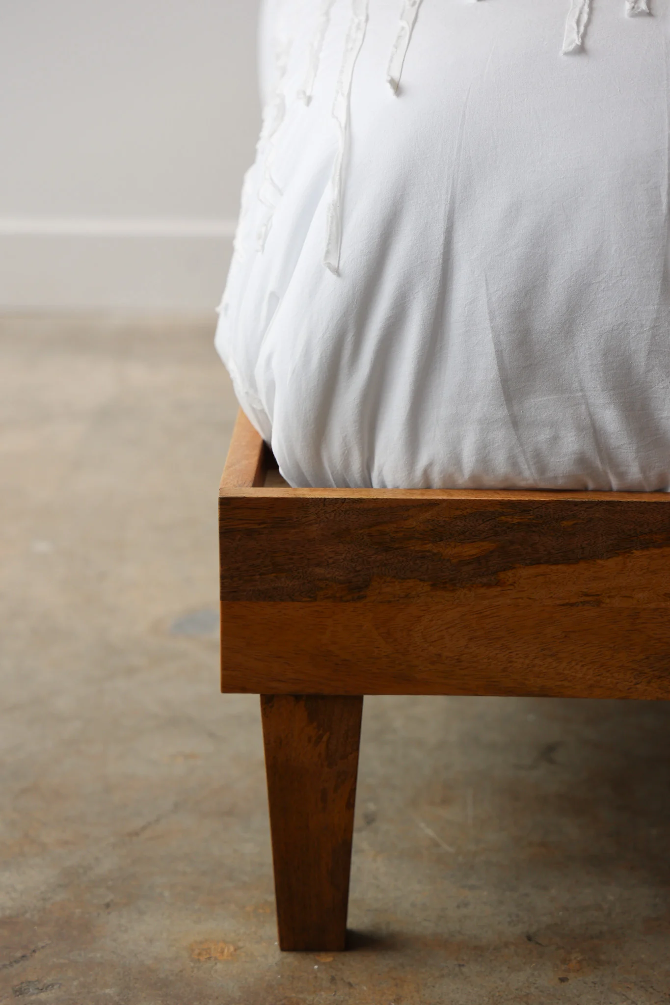 Eclipse Bed - Image 12