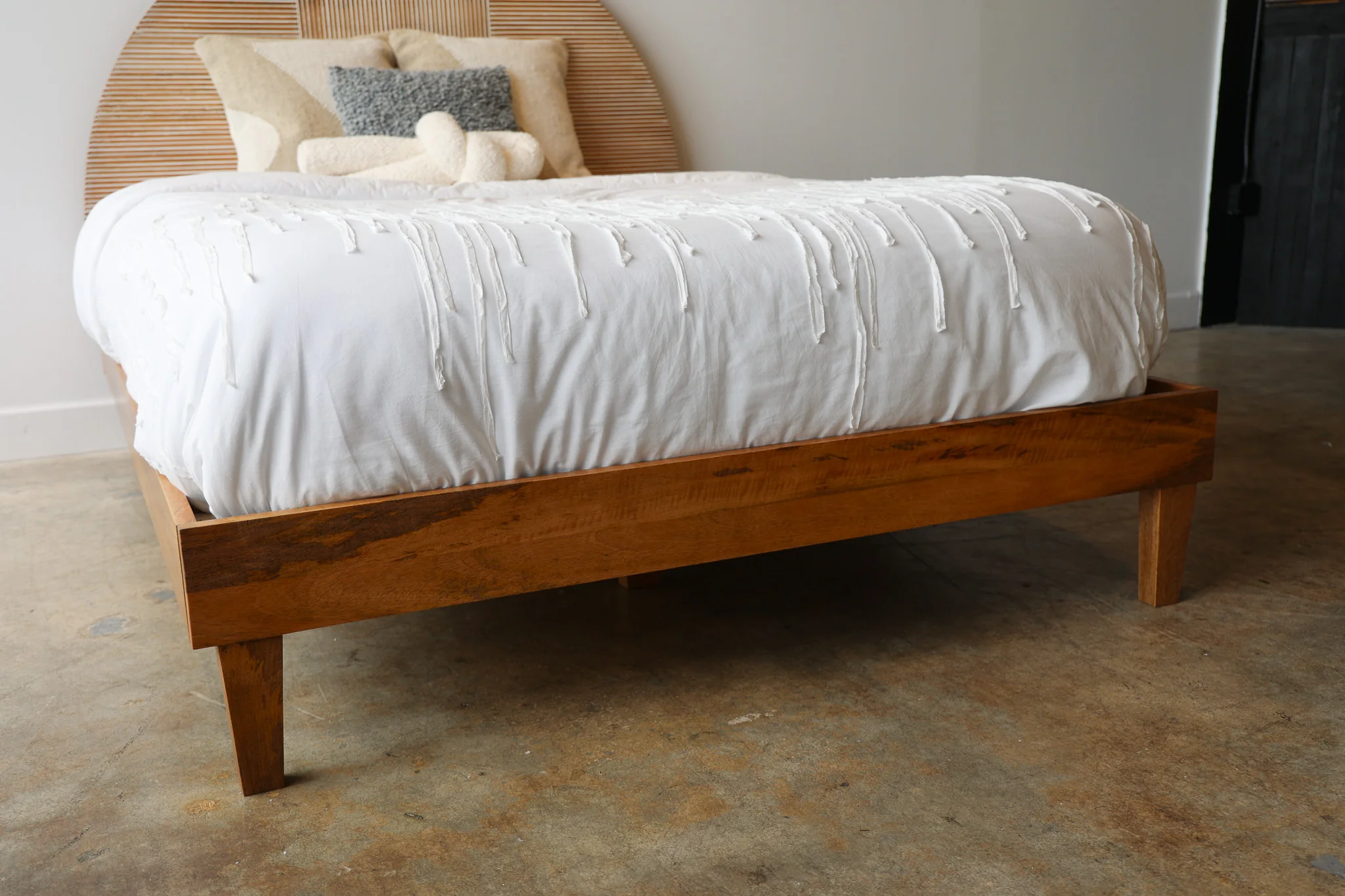 Eclipse Bed - Image 7