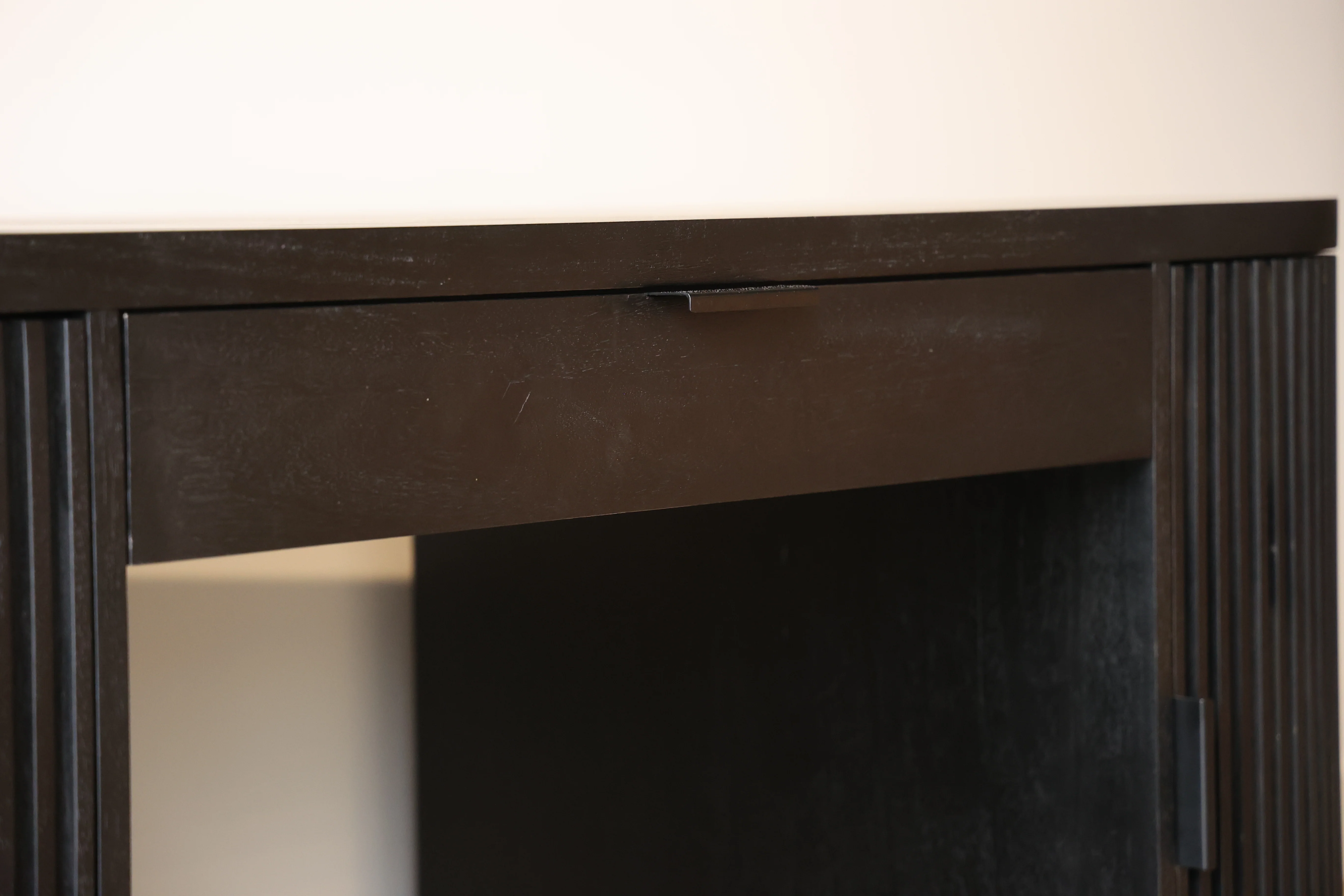 Flow Black Desk - Image 18